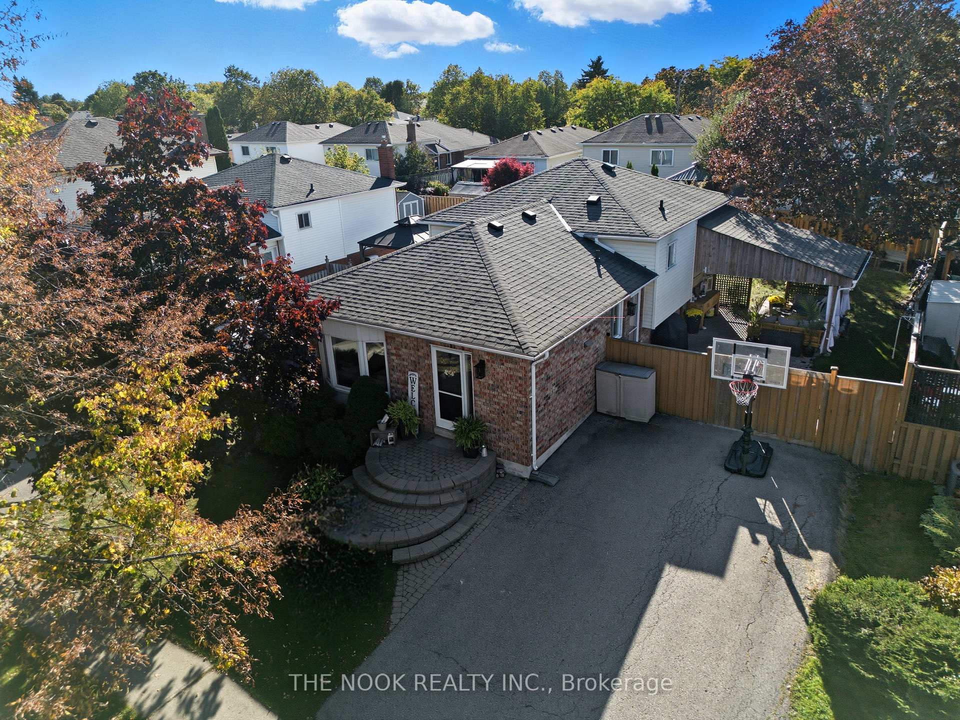 Photo 3 of 90 Centerfield Drive, Clarington, Courtice — HOMEH