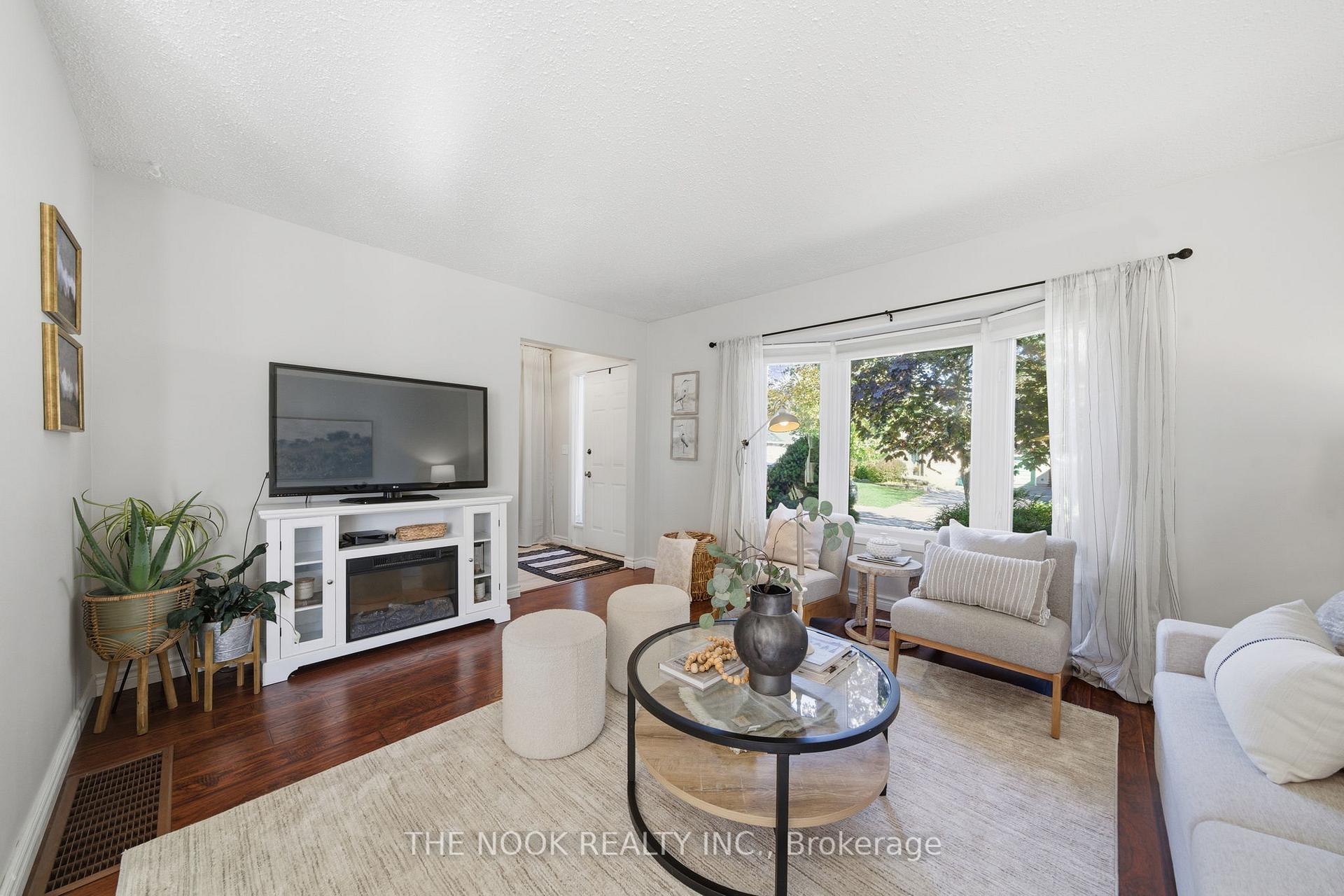 Photo 7 of 90 Centerfield Drive, Clarington, Courtice — HOMEH