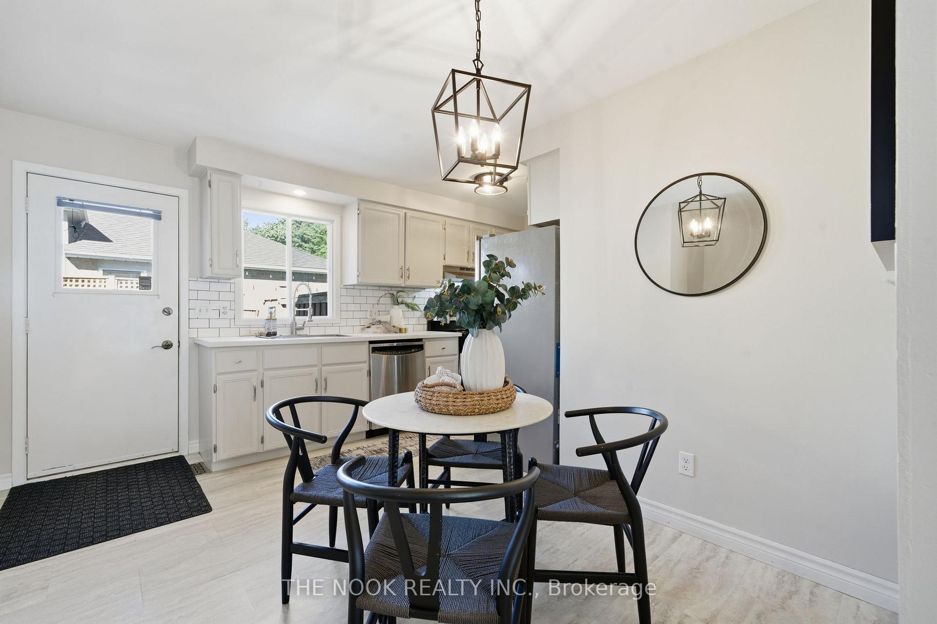 Photo 10 of 90 Centerfield Drive, Clarington, Courtice — HOMEH