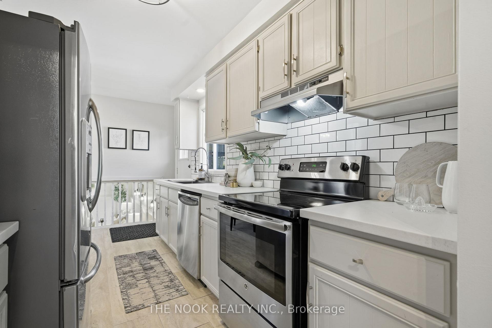 Photo 13 of 90 Centerfield Drive, Clarington, Courtice — HOMEH