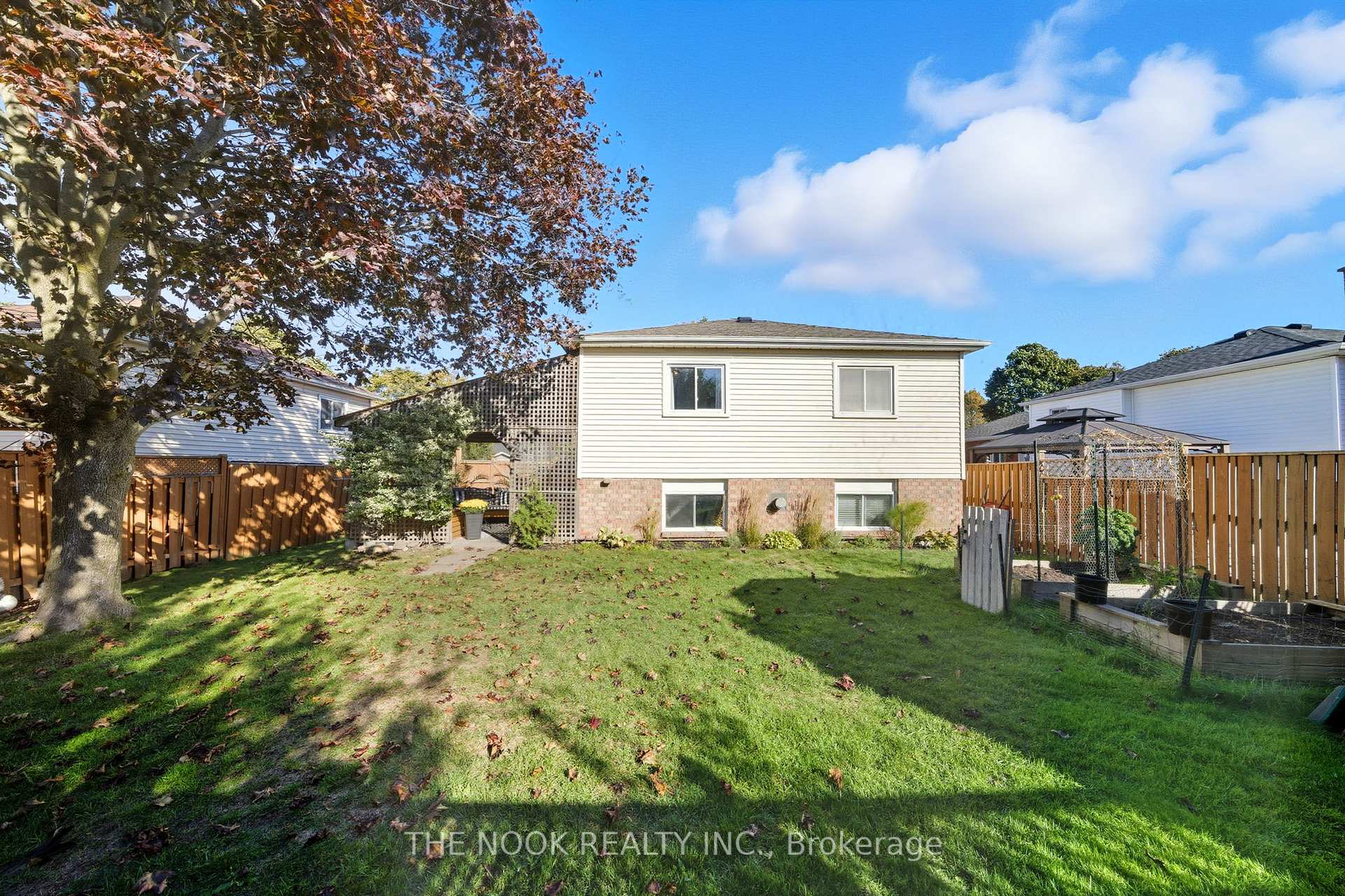 Photo 43 of 90 Centerfield Drive, Clarington, Courtice — HOMEH