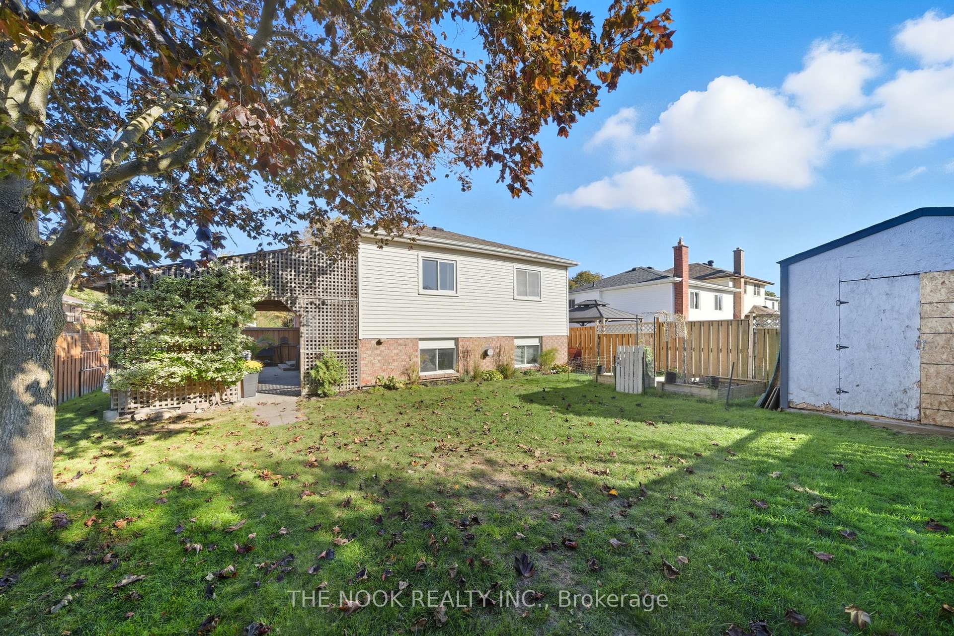 Photo 44 of 90 Centerfield Drive, Clarington, Courtice — HOMEH