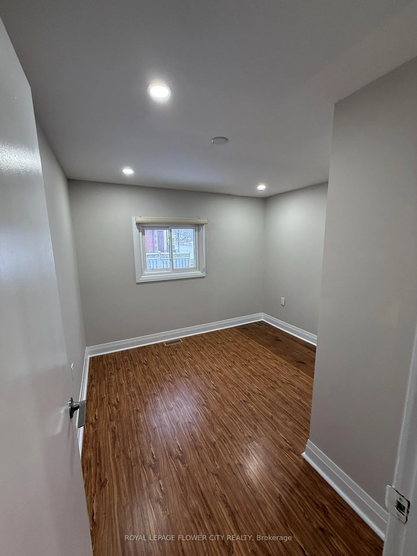 Photo 8 of 80 Willow Street, Caledon, Bolton East — HOMEH