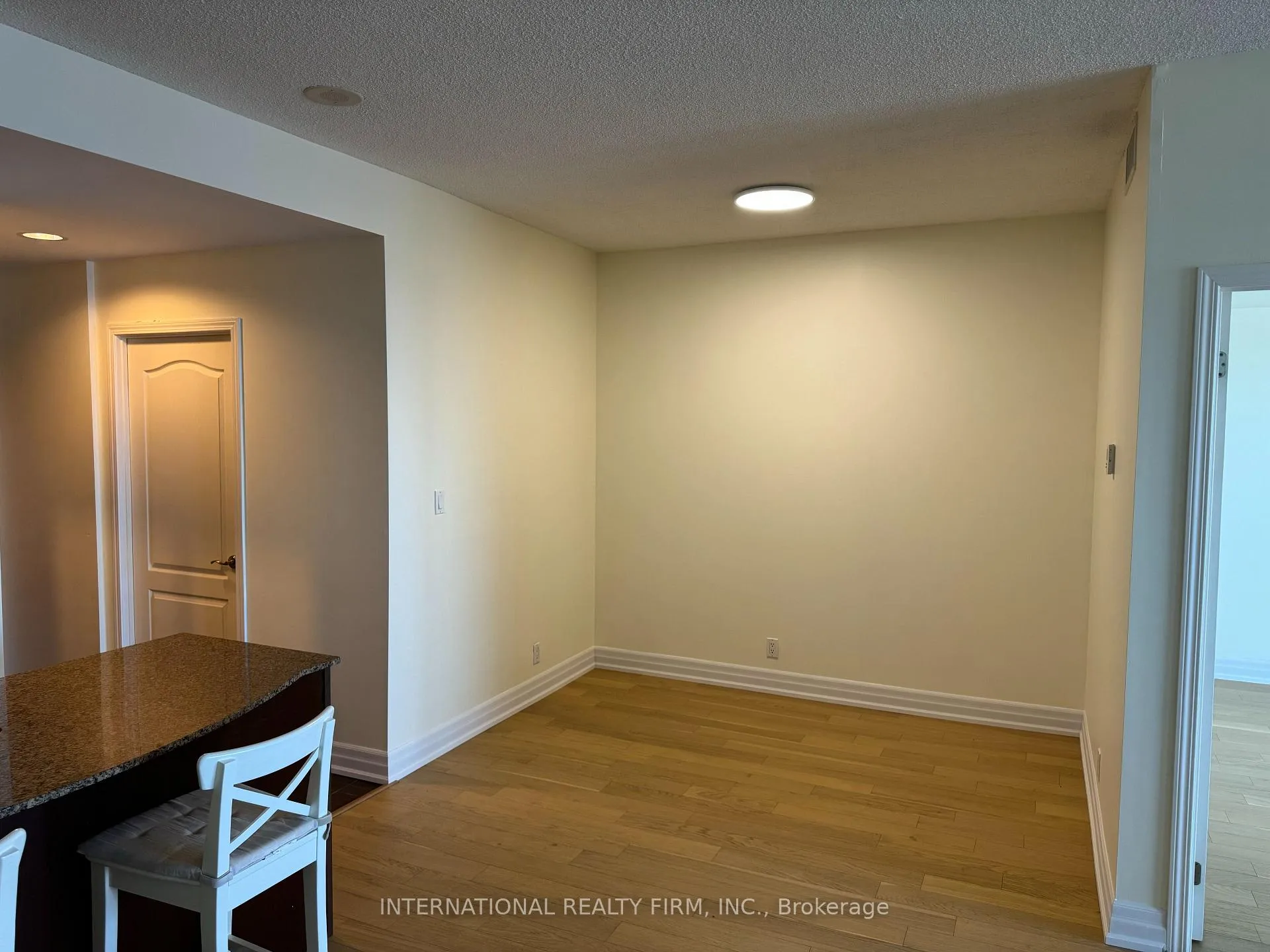 Photo 8 of Unit 504, 699 Aberdeen Boulevard, Midland — HOMEH