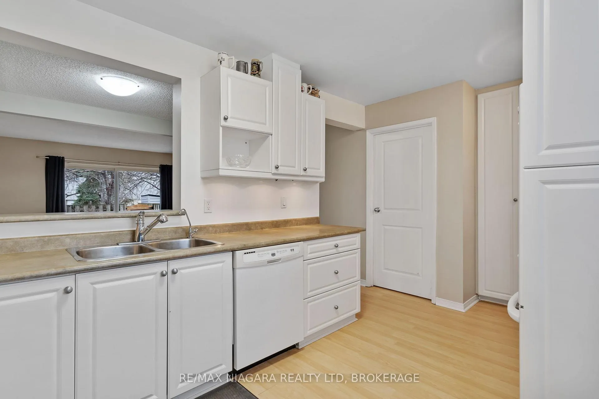 Photo 6 of Unit 48, 302 Vine Street, St. Catharines, Carlton/Bunting — HOMEH