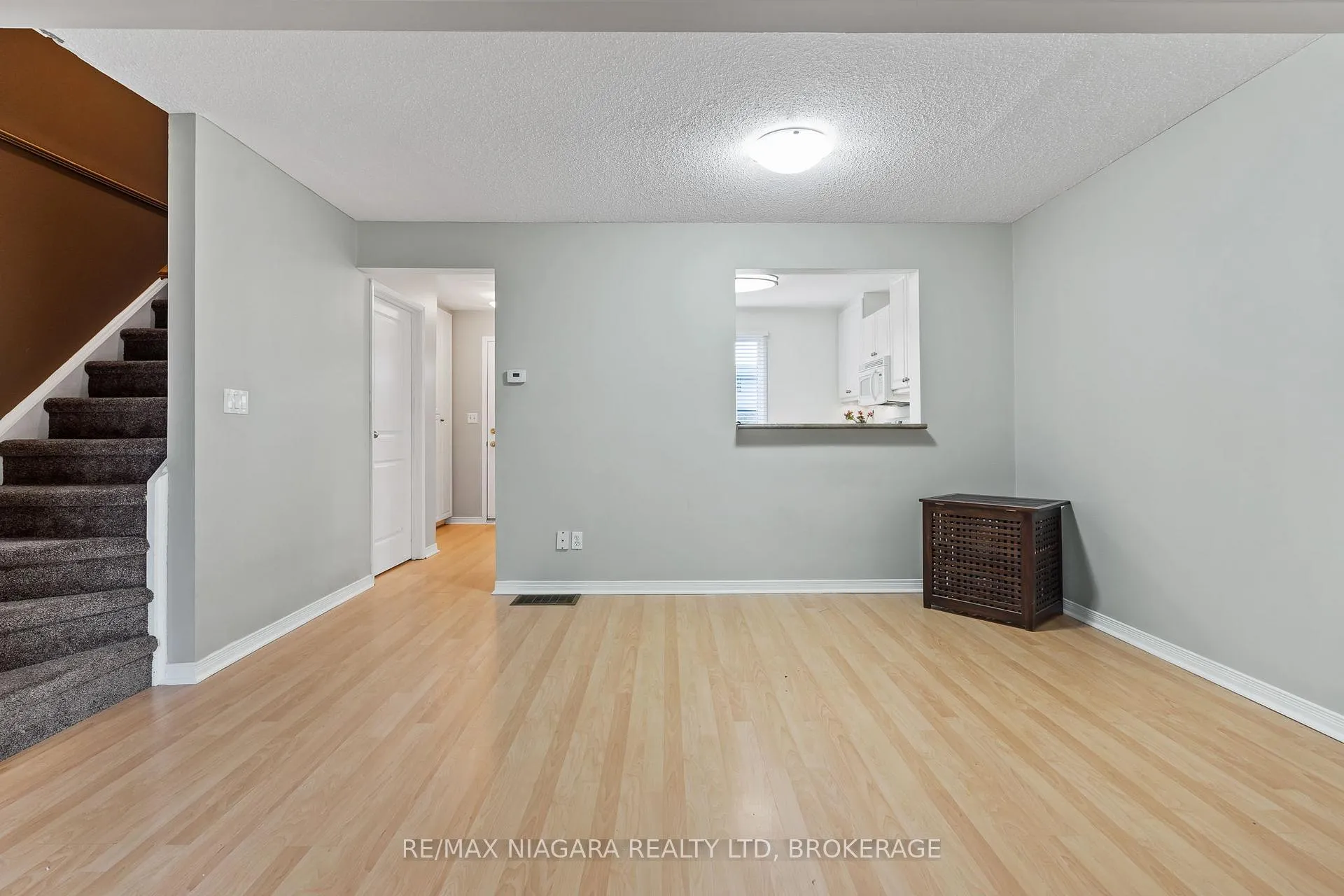 Photo 9 of Unit 48, 302 Vine Street, St. Catharines, Carlton/Bunting — HOMEH