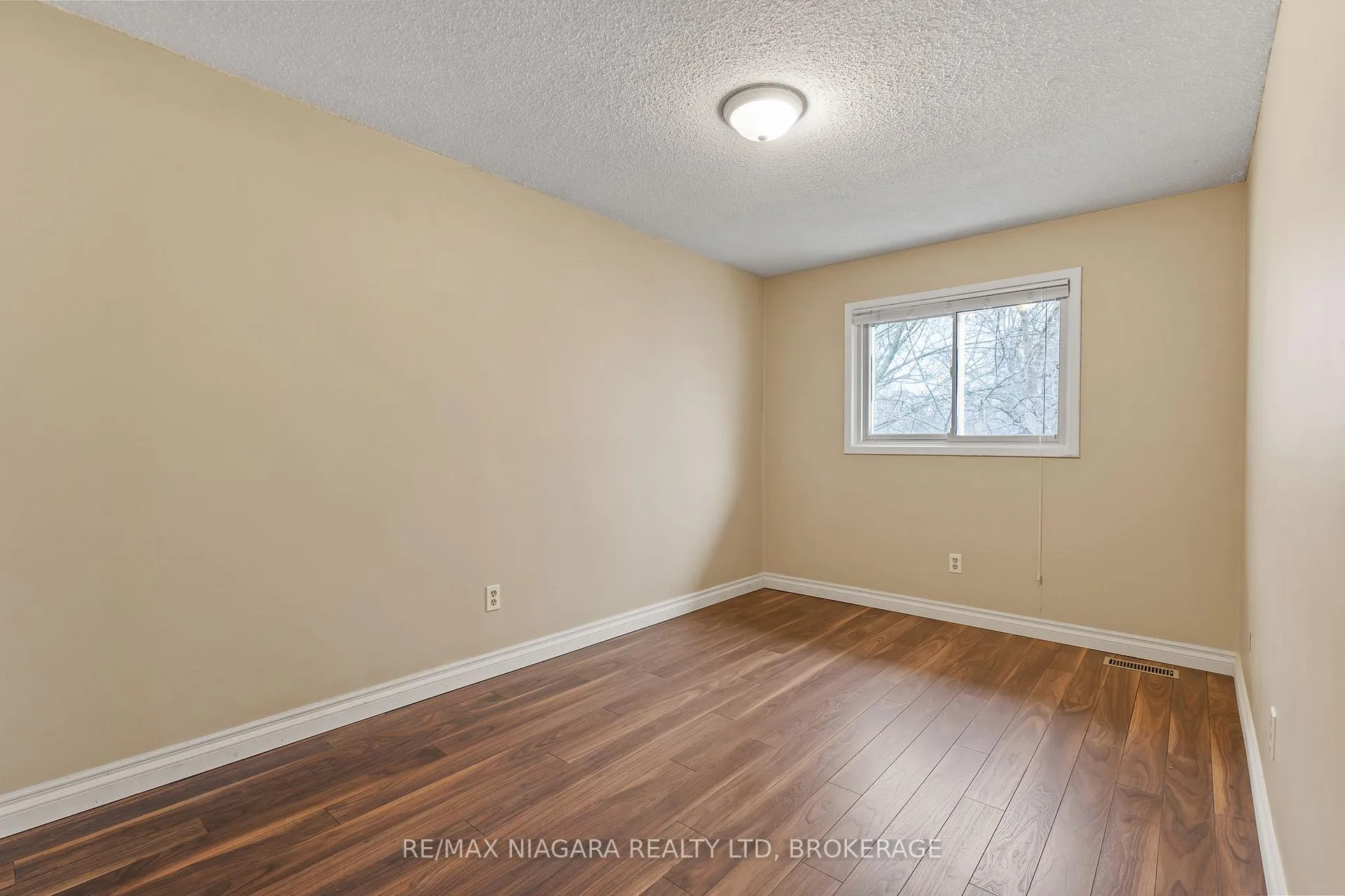 Photo 14 of Unit 48, 302 Vine Street, St. Catharines, Carlton/Bunting — HOMEH