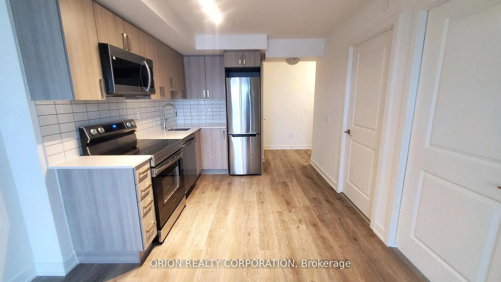 Photo 4 of Unit 612, 1010 Sandy Beach Road, Pickering, Bay Ridges — HOMEH