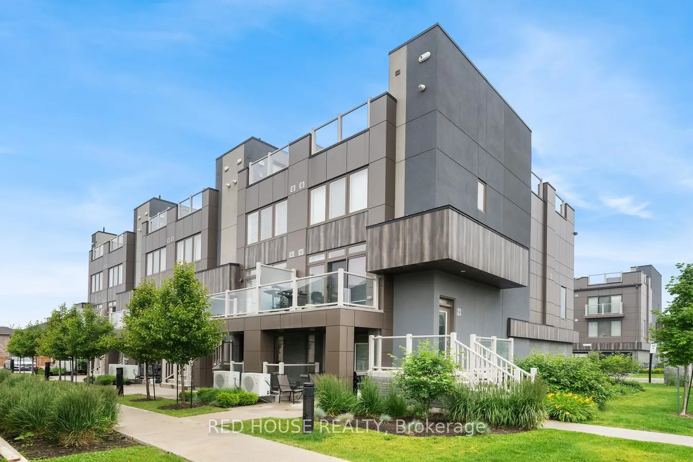 Photo 1 of Unit 21, 261 Skinner Road, Hamilton, Waterdown — HOMEH