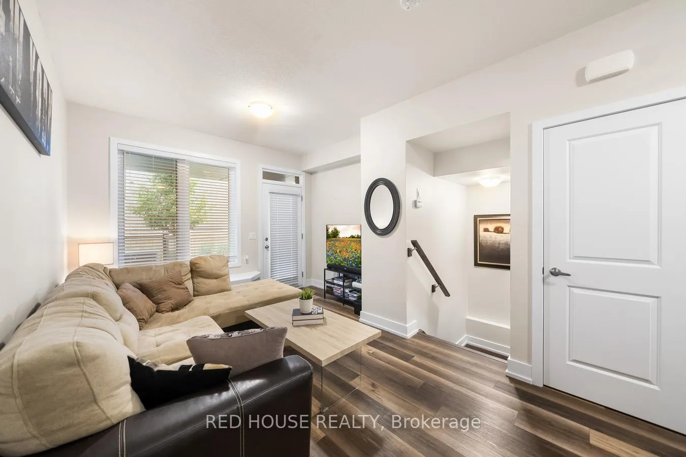 Photo 3 of Unit 21, 261 Skinner Road, Hamilton, Waterdown — HOMEH