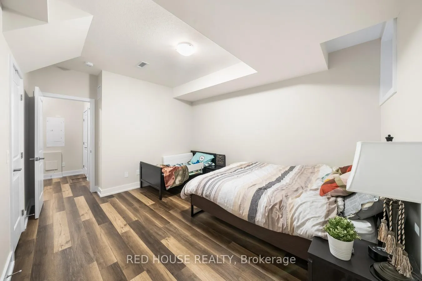Photo 15 of Unit 21, 261 Skinner Road, Hamilton, Waterdown — HOMEH