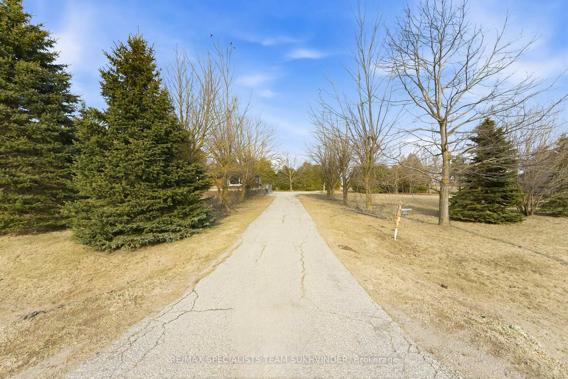 Photo 2 of 394073 County Road 12, Amaranth, Rural Amaranth — HOMEH