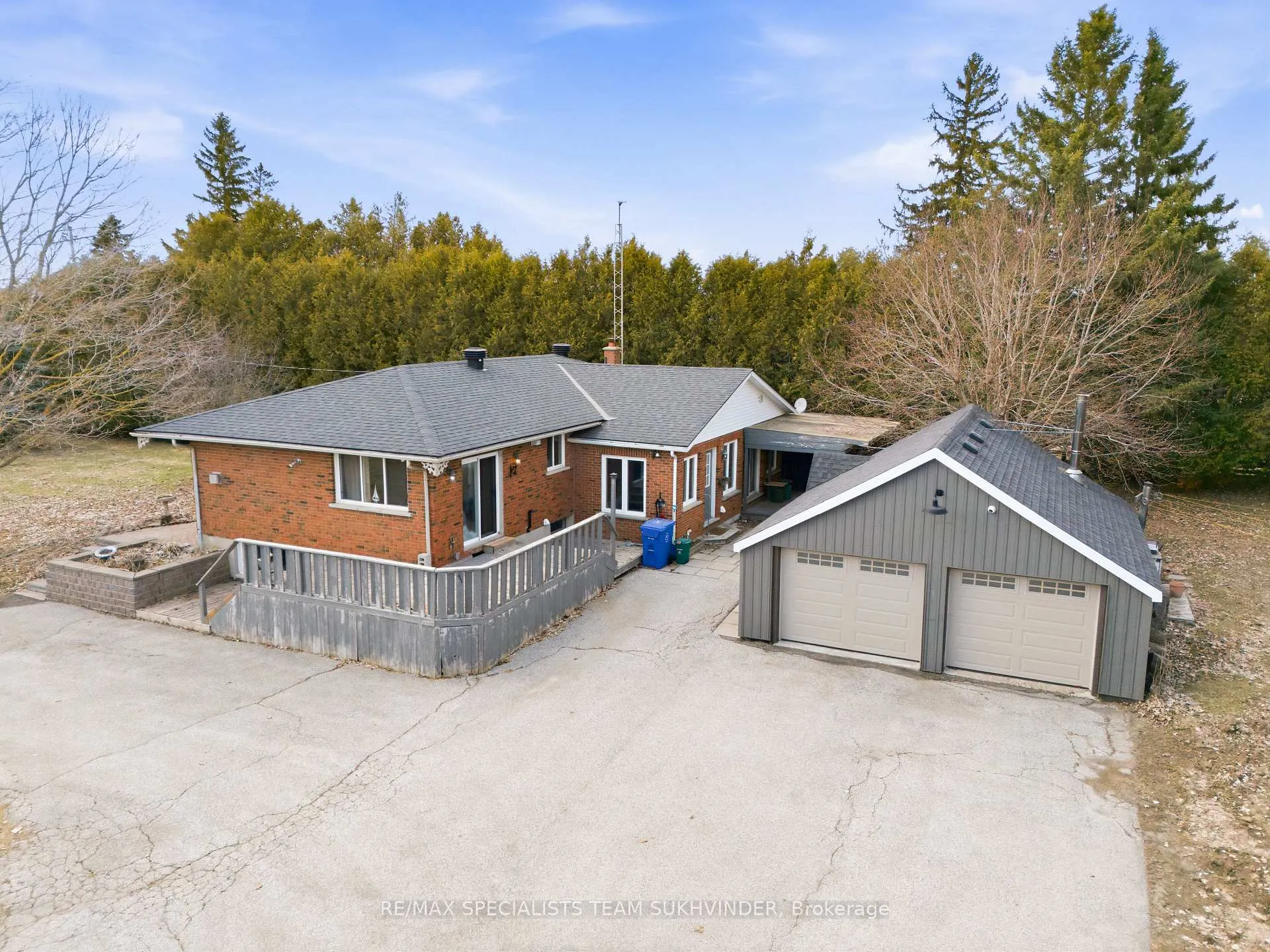Photo 4 of 394073 County Road 12, Amaranth, Rural Amaranth — HOMEH