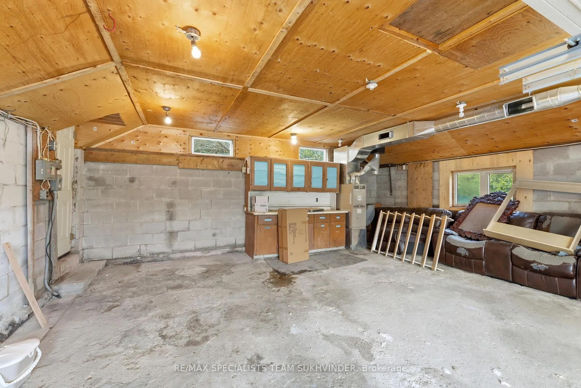 Photo 27 of 394073 County Road 12, Amaranth, Rural Amaranth — HOMEH