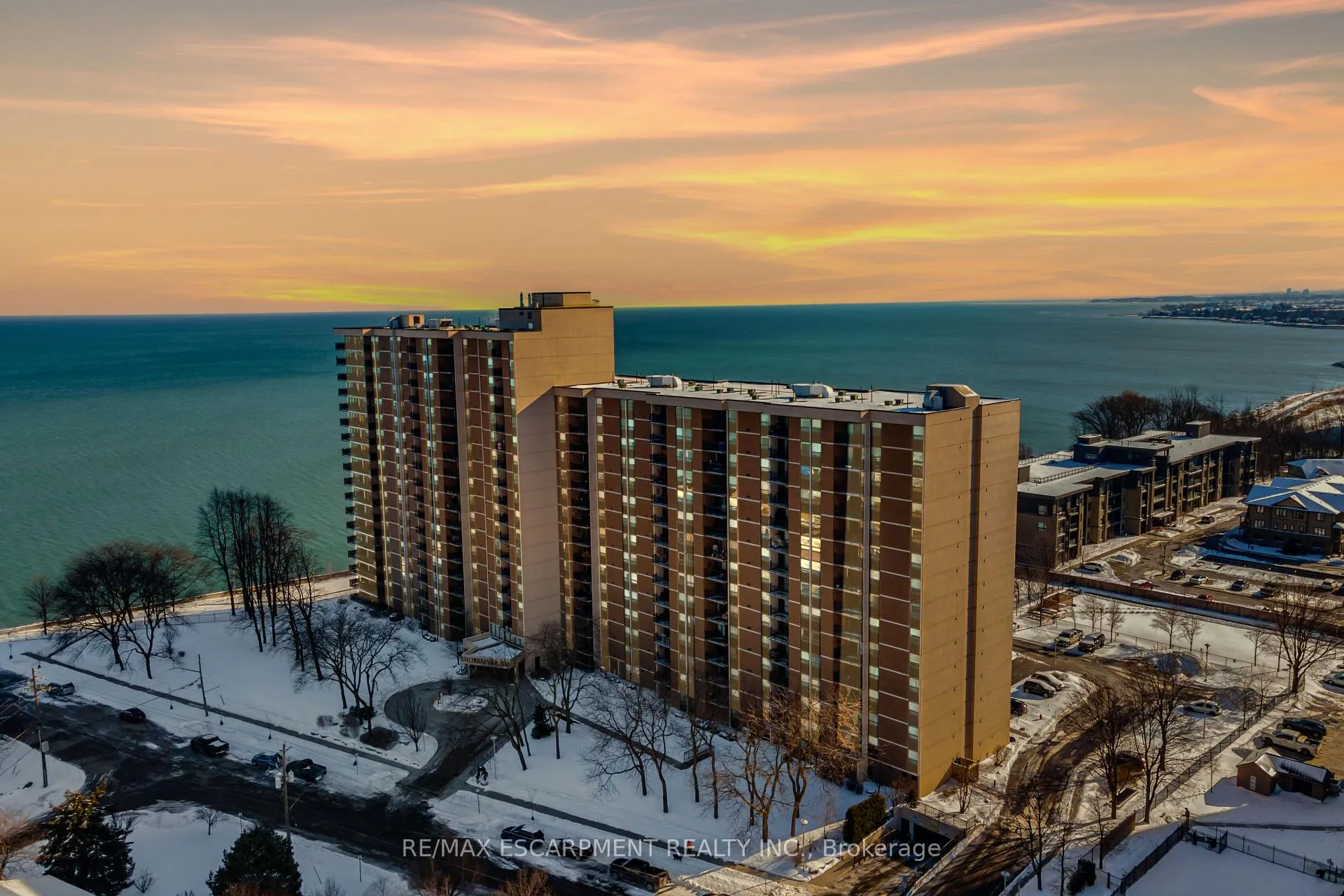 Front of Unit 1206, 500 Green Road