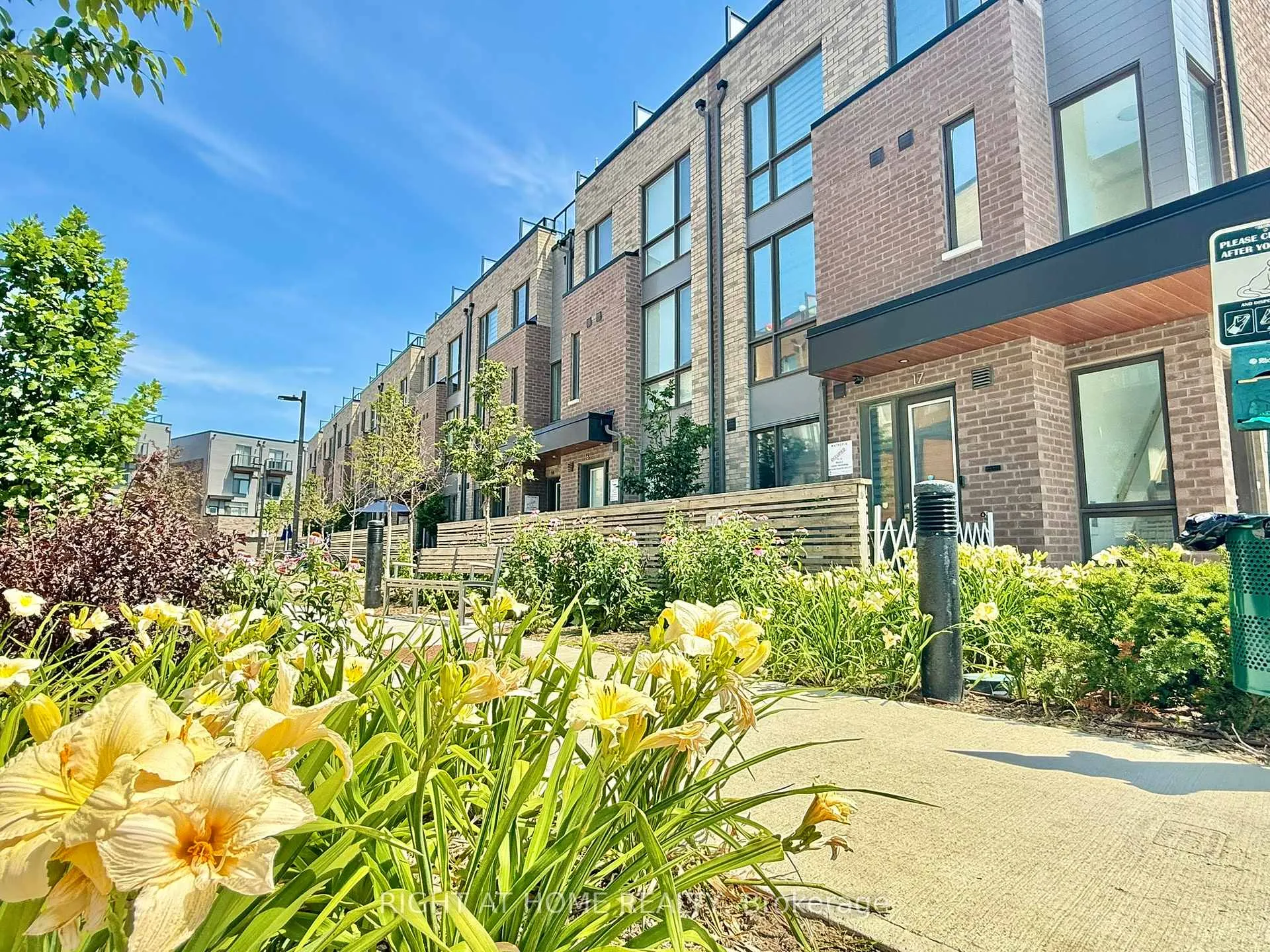 Photo 1 of Unit 14, 88 Turtle Island Road, Toronto, Englemount-Lawrence — HOMEH