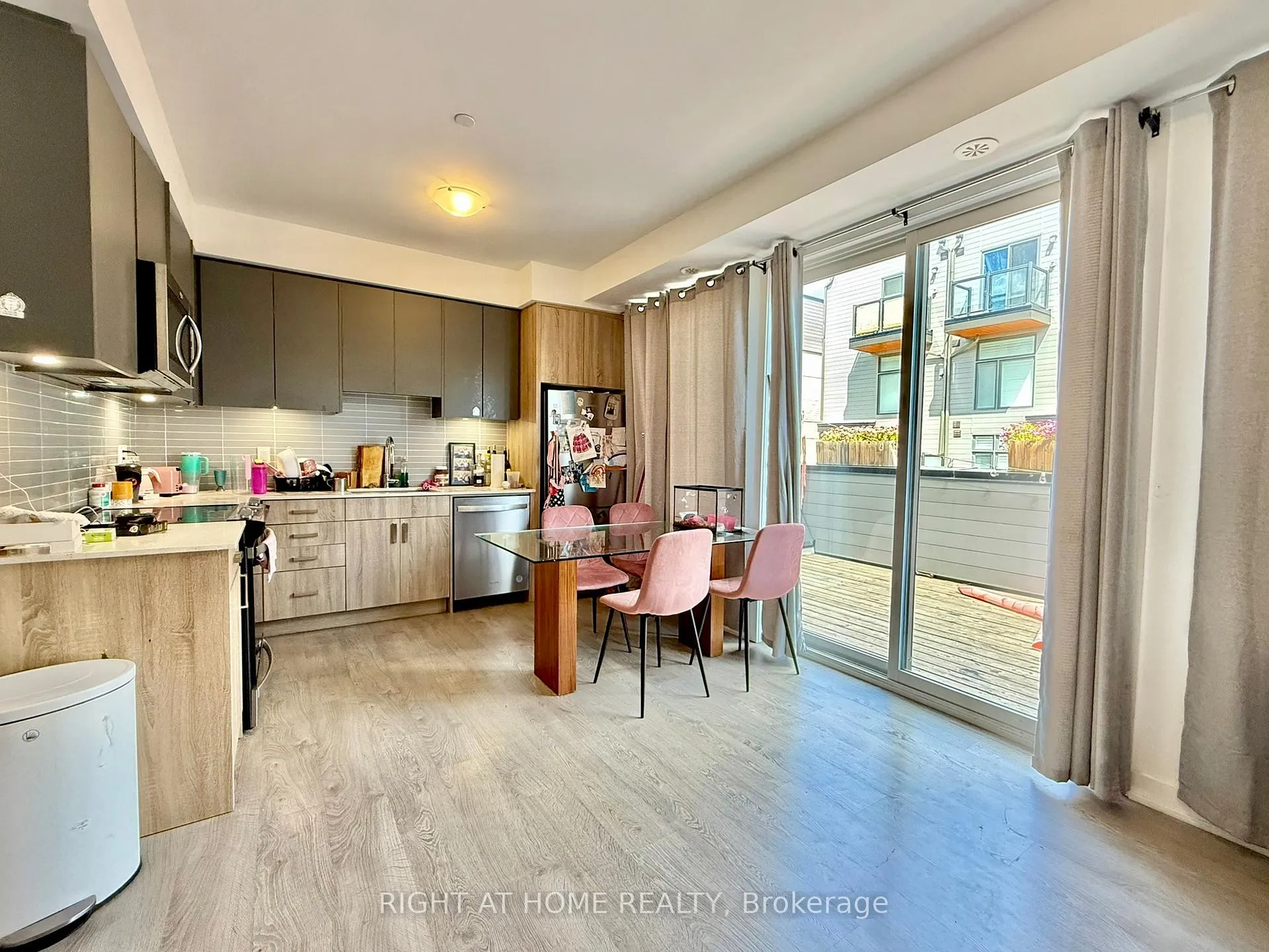 Photo 4 of Unit 14, 88 Turtle Island Road, Toronto, Englemount-Lawrence — HOMEH