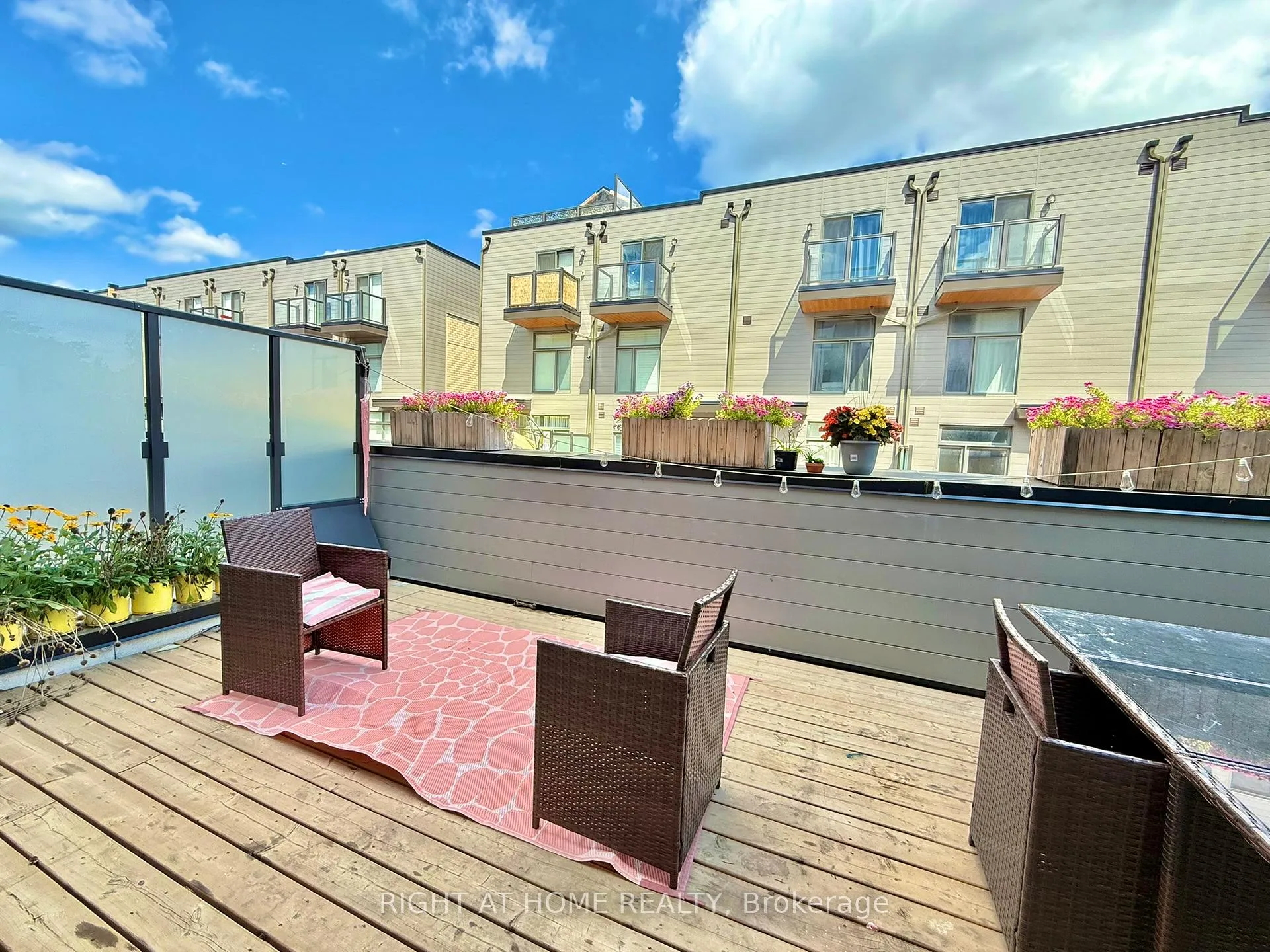 Photo 7 of Unit 14, 88 Turtle Island Road, Toronto, Englemount-Lawrence — HOMEH