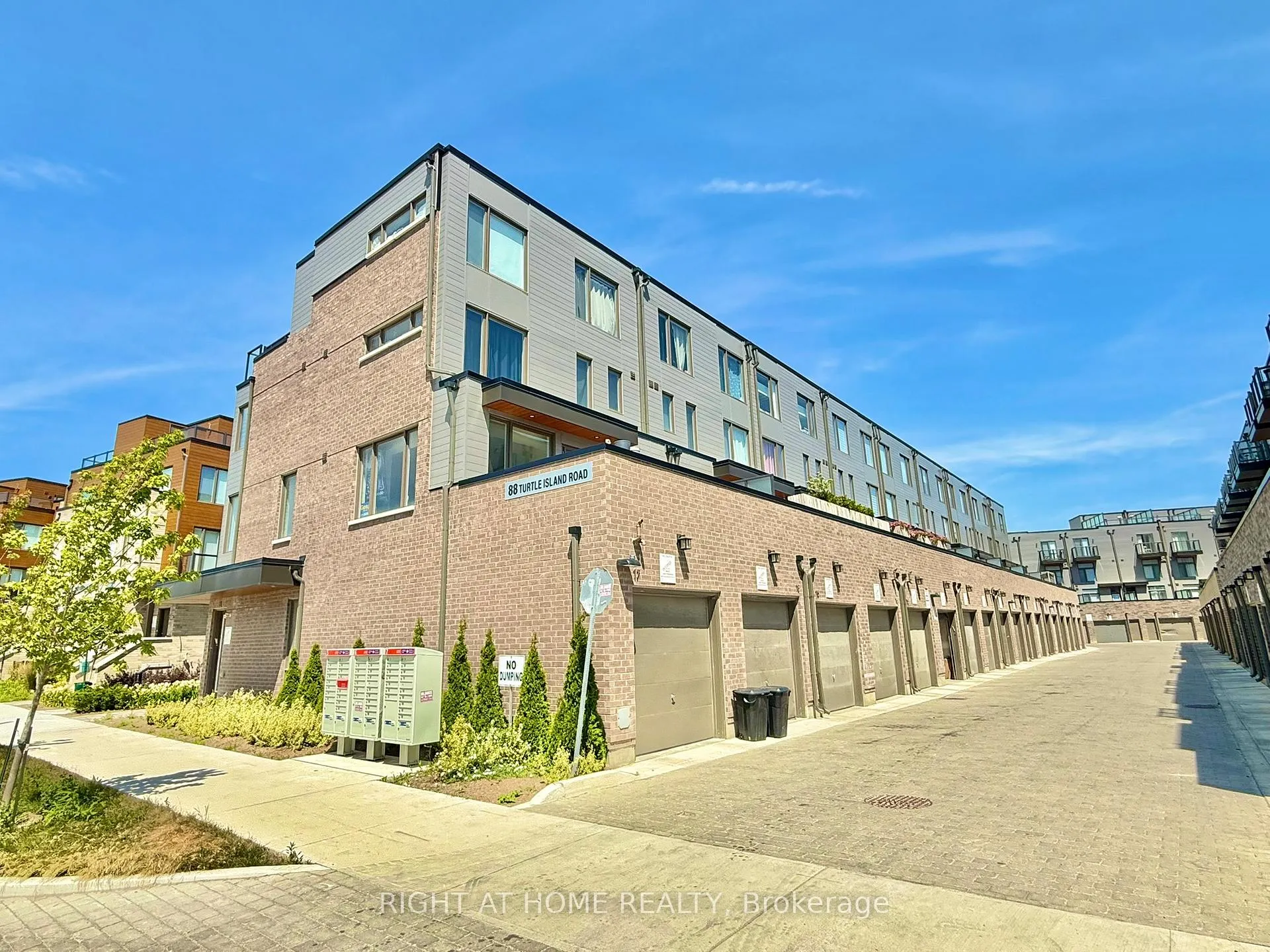 Photo 18 of Unit 14, 88 Turtle Island Road, Toronto, Englemount-Lawrence — HOMEH