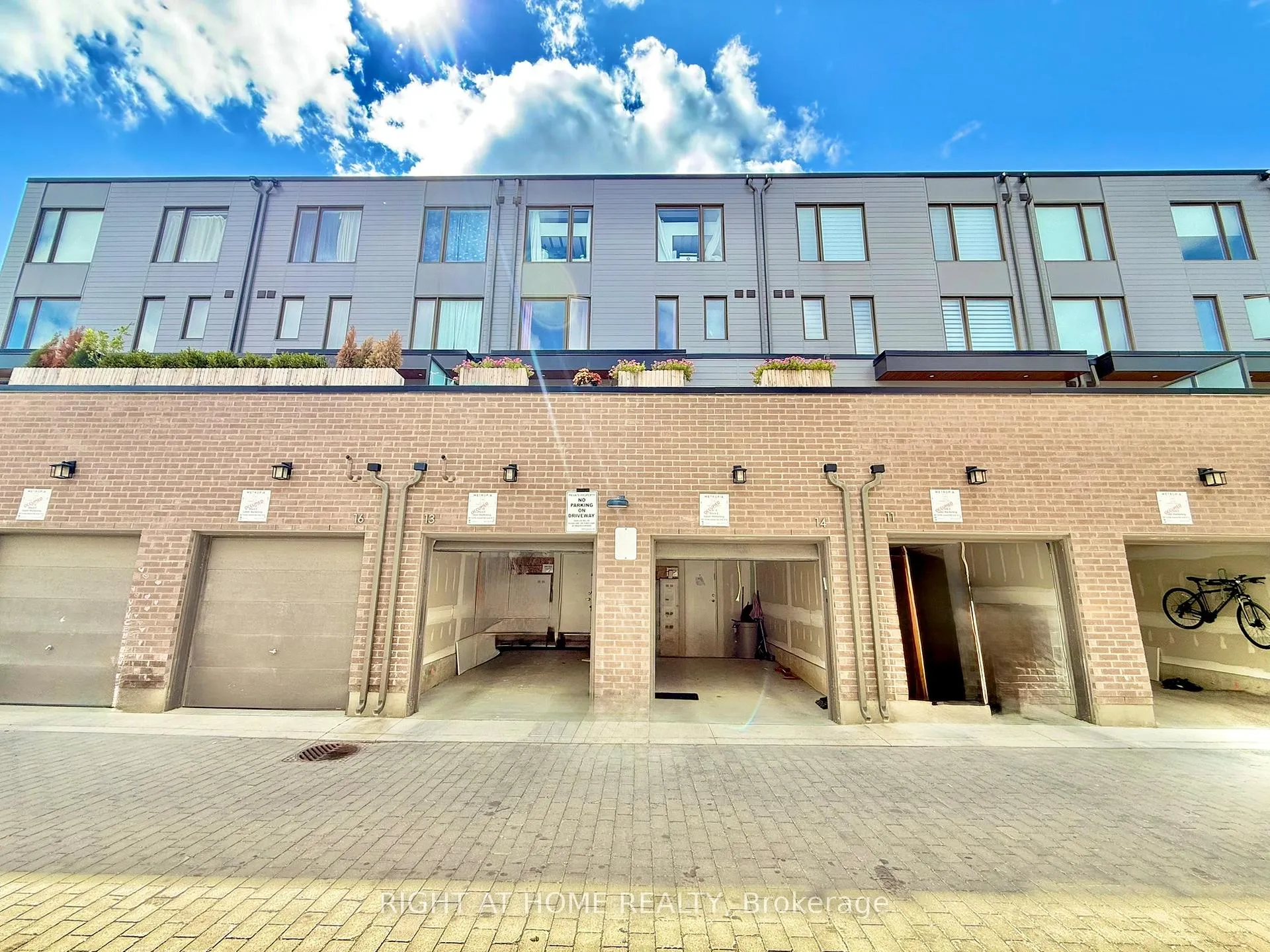 Photo 20 of Unit 14, 88 Turtle Island Road, Toronto, Englemount-Lawrence — HOMEH