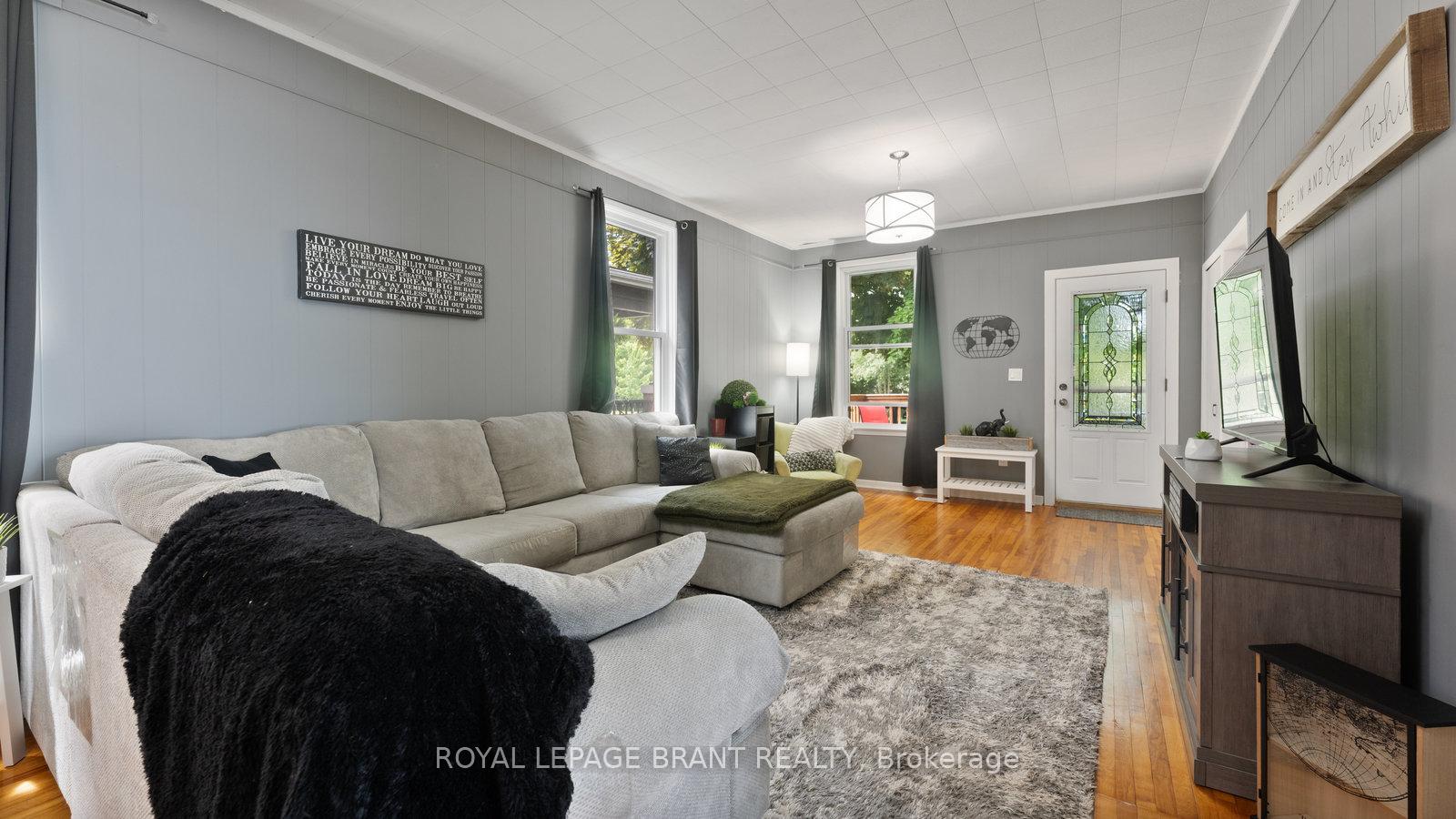 Photo 7 of 97 Willow Street, Brant, Paris — HOMEH