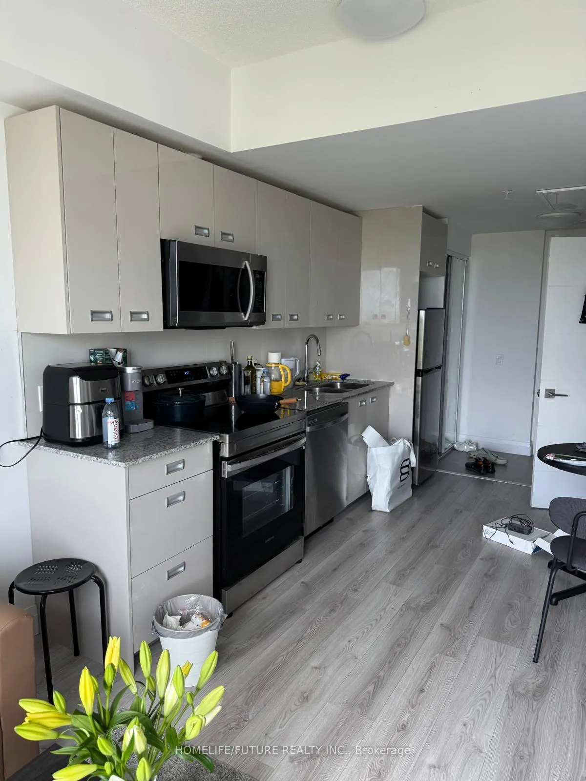 Front of Unit 1005, 652 Princess Street