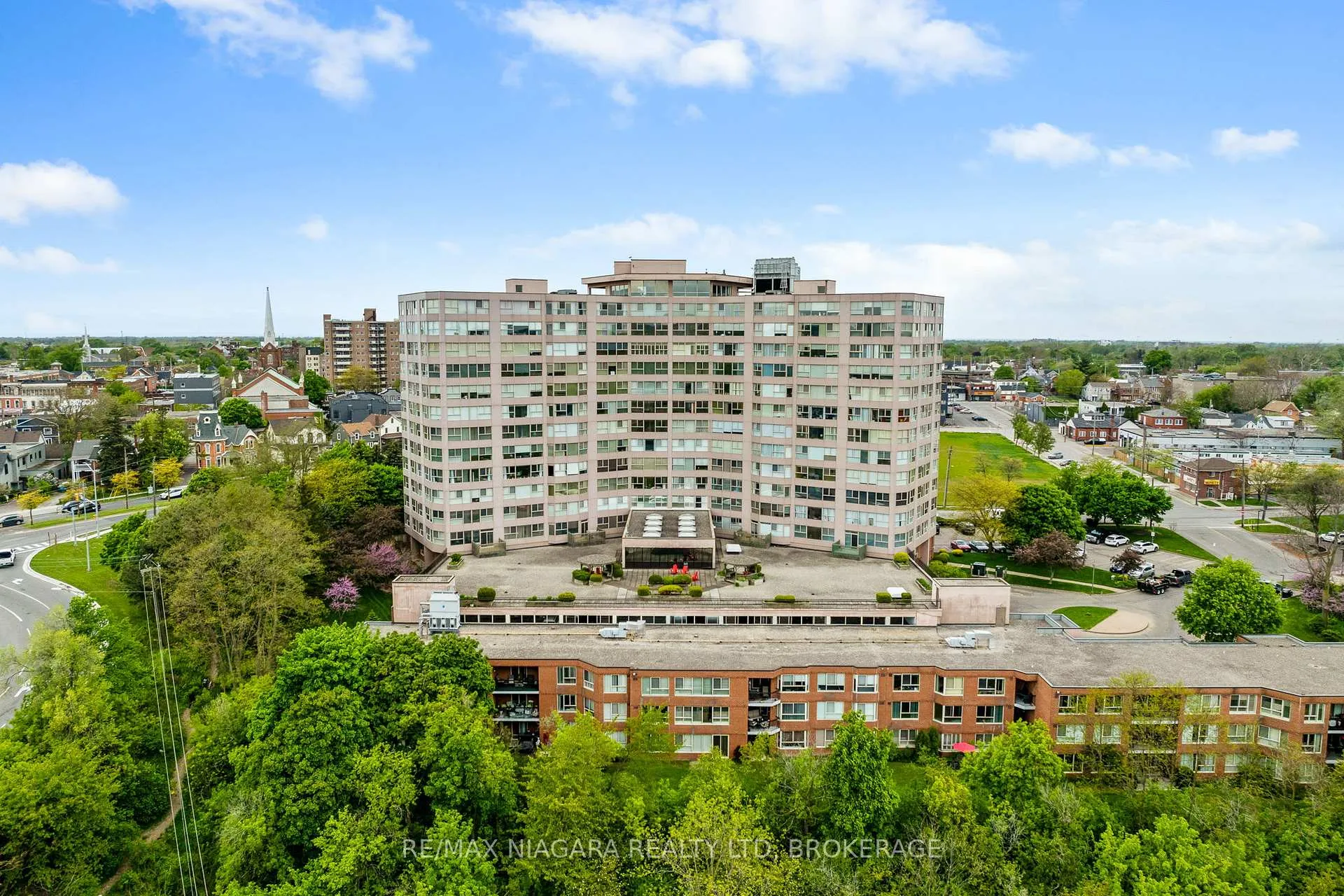 Photo 45 of Unit B5, 7 Gale Crescent, St. Catharines, Old Glenridge — HOMEH