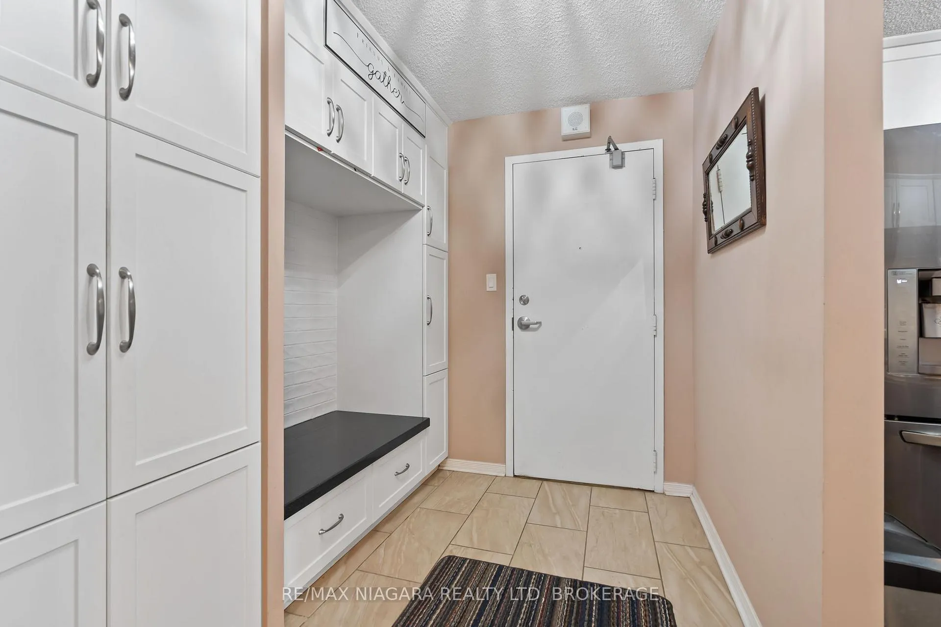 Photo 3 of Unit B5, 7 Gale Crescent, St. Catharines, Old Glenridge — HOMEH