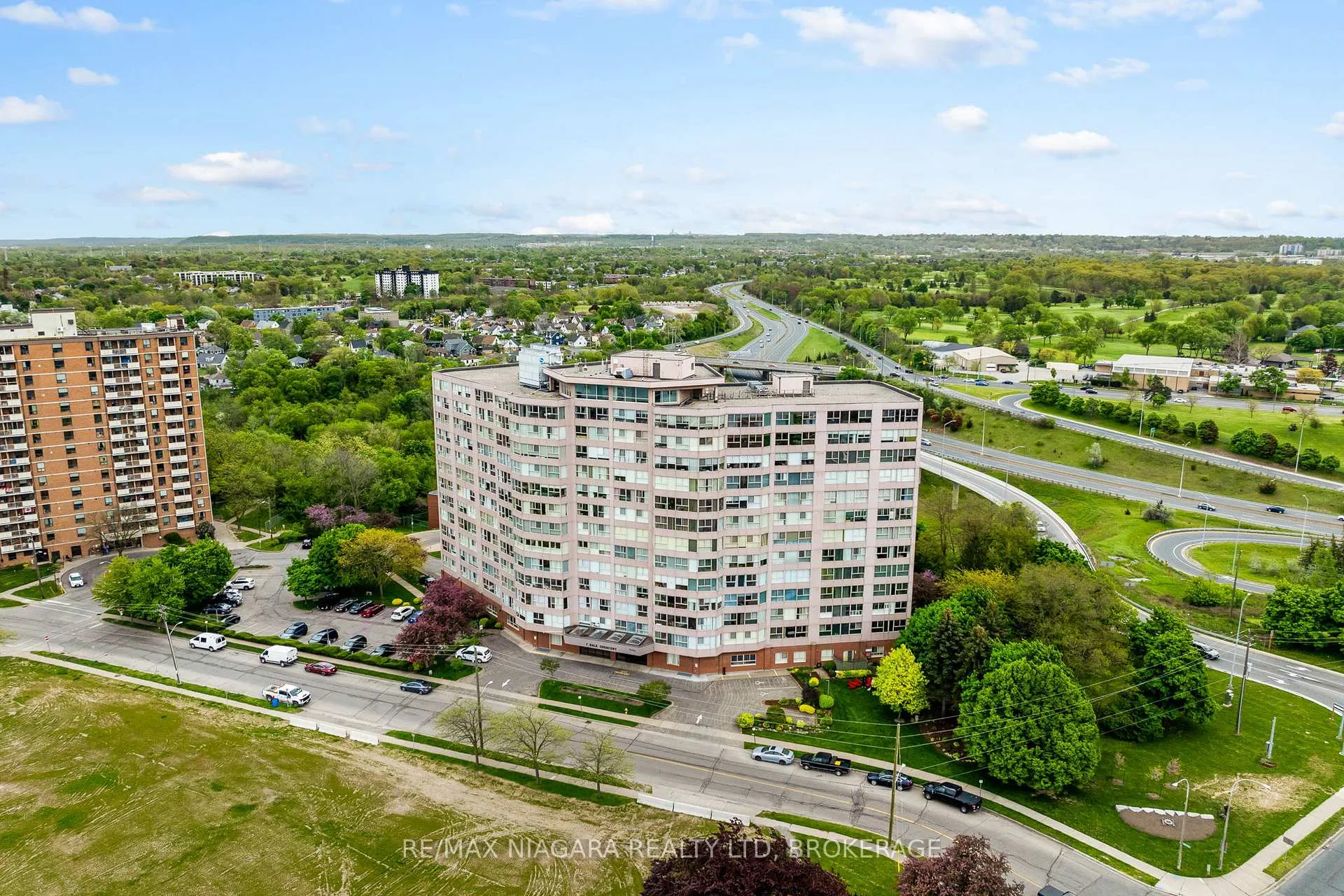 Photo 47 of Unit B5, 7 Gale Crescent, St. Catharines, Old Glenridge — HOMEH