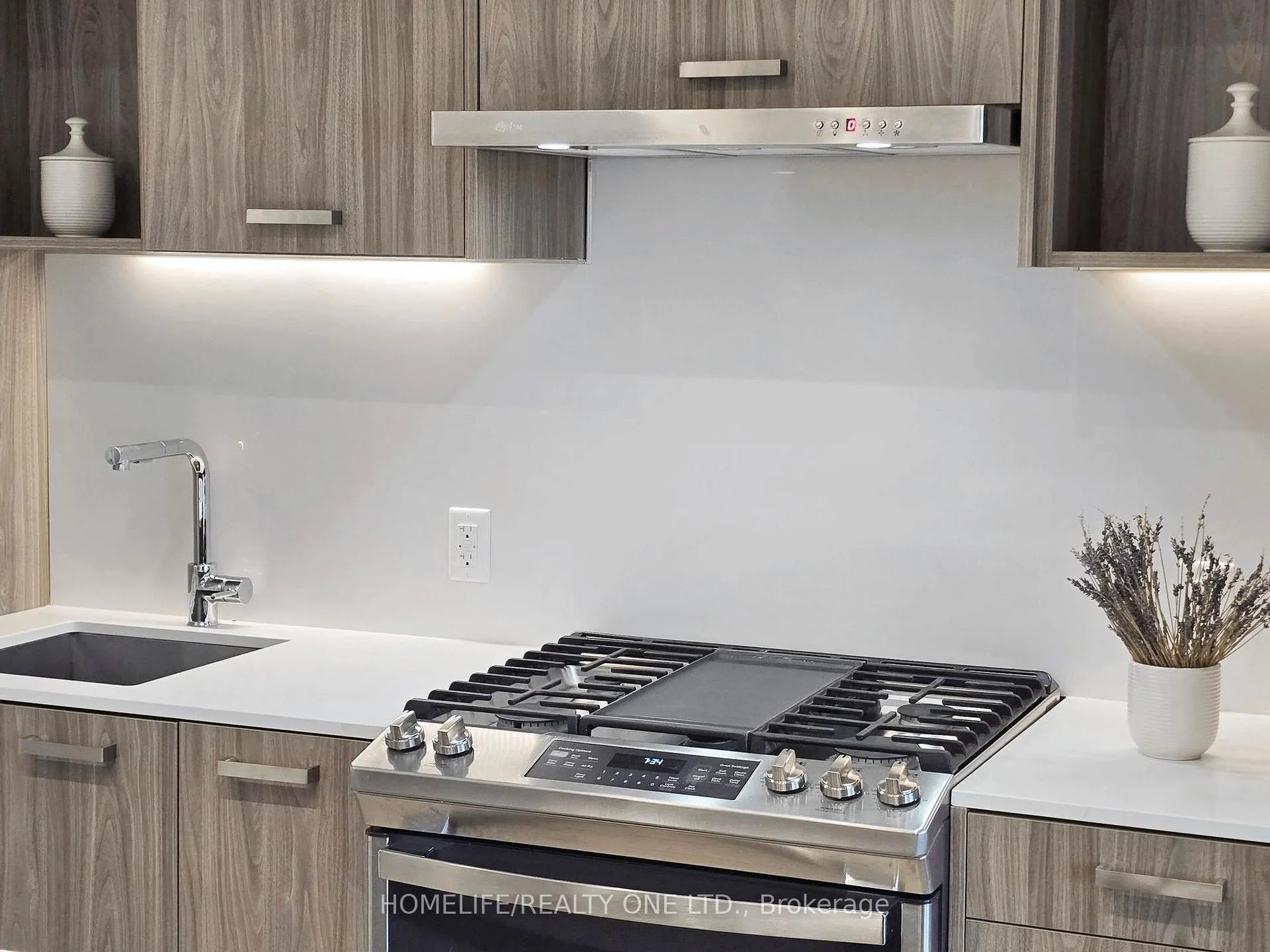 Photo 15 of Unit 402, 1331 Queen Street E, Toronto, South Riverdale — HOMEH