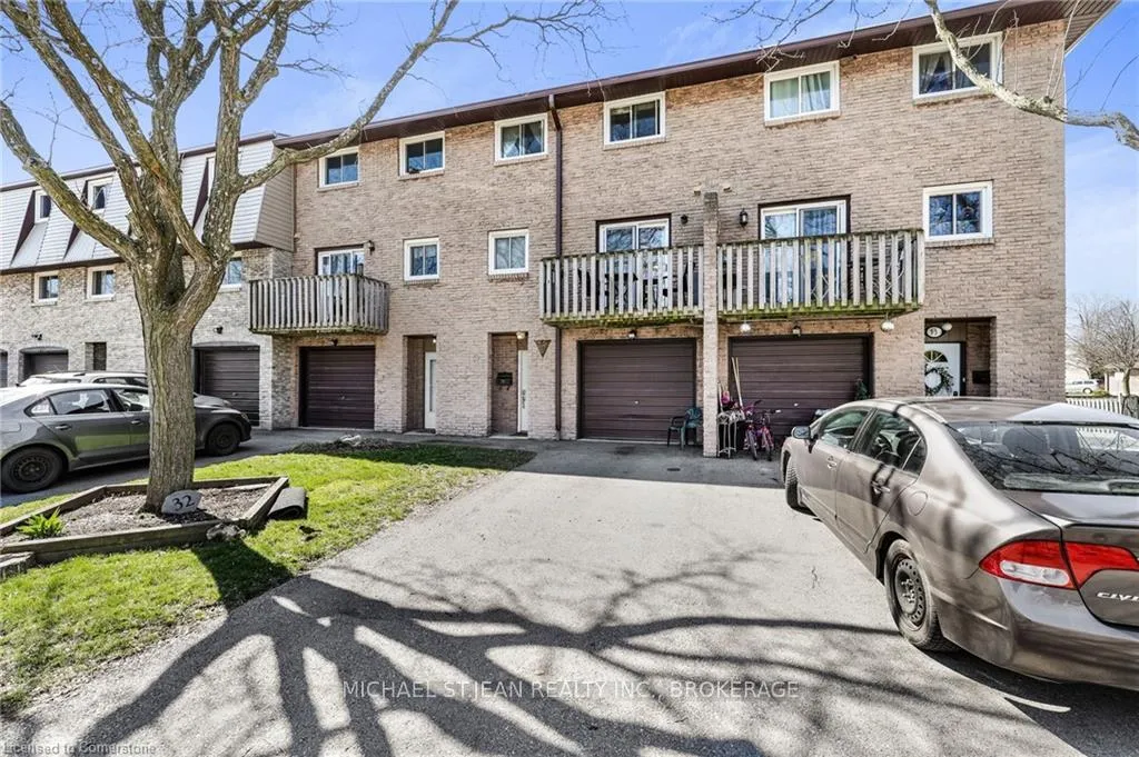 Photo 2 of Unit 32, 985 Limeridge Road E, Hamilton, Berrisfield — HOMEH