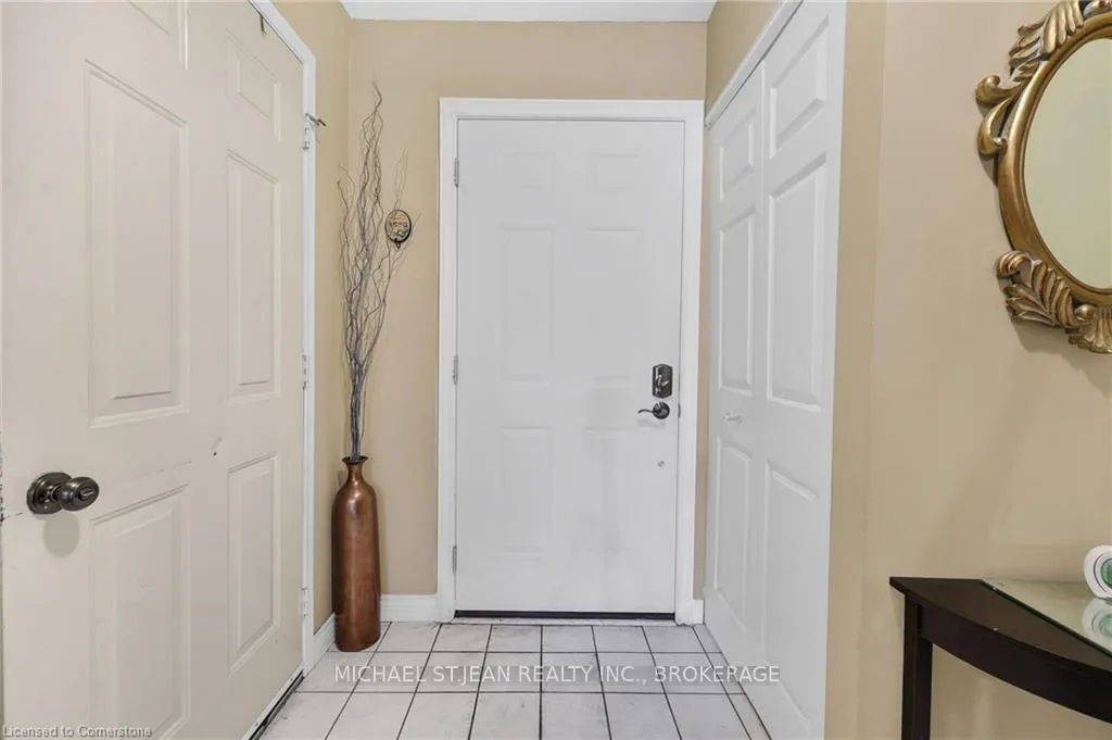 Photo 6 of Unit 32, 985 Limeridge Road E, Hamilton, Berrisfield — HOMEH