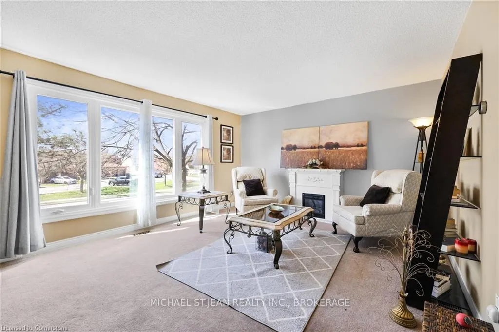 Photo 8 of Unit 32, 985 Limeridge Road E, Hamilton, Berrisfield — HOMEH