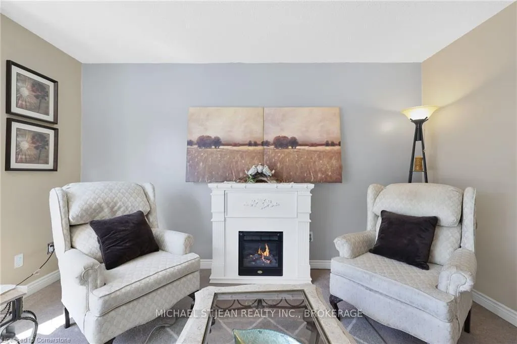 Photo 10 of Unit 32, 985 Limeridge Road E, Hamilton, Berrisfield — HOMEH