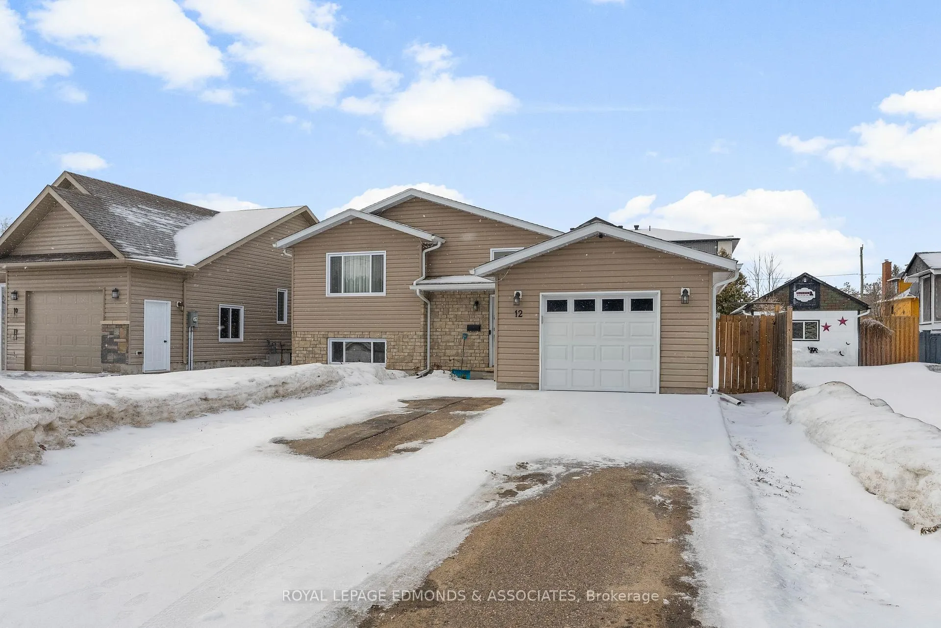 Photo 2 of 12 Wilbert Street, Petawawa — HOMEH