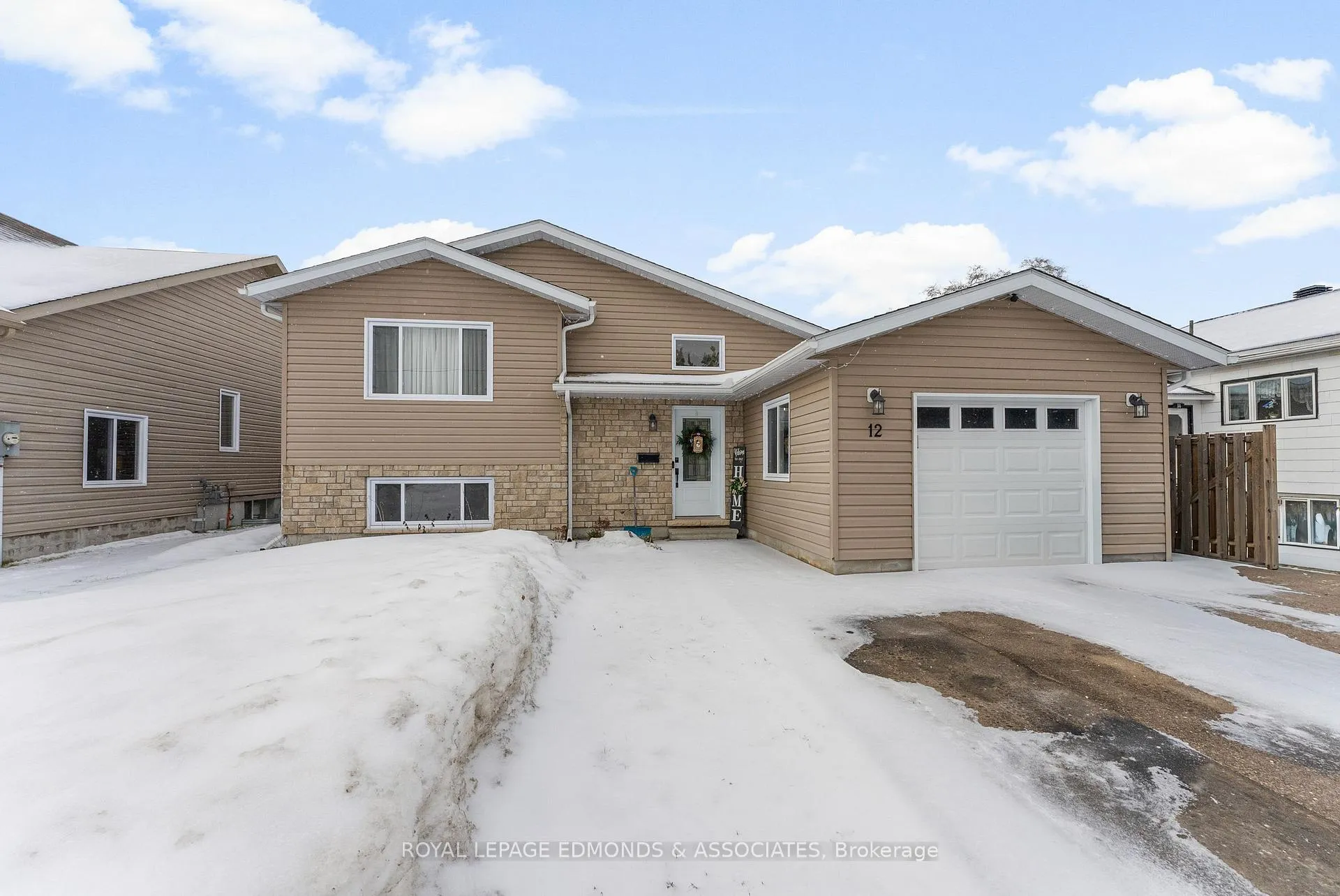 Photo 3 of 12 Wilbert Street, Petawawa — HOMEH