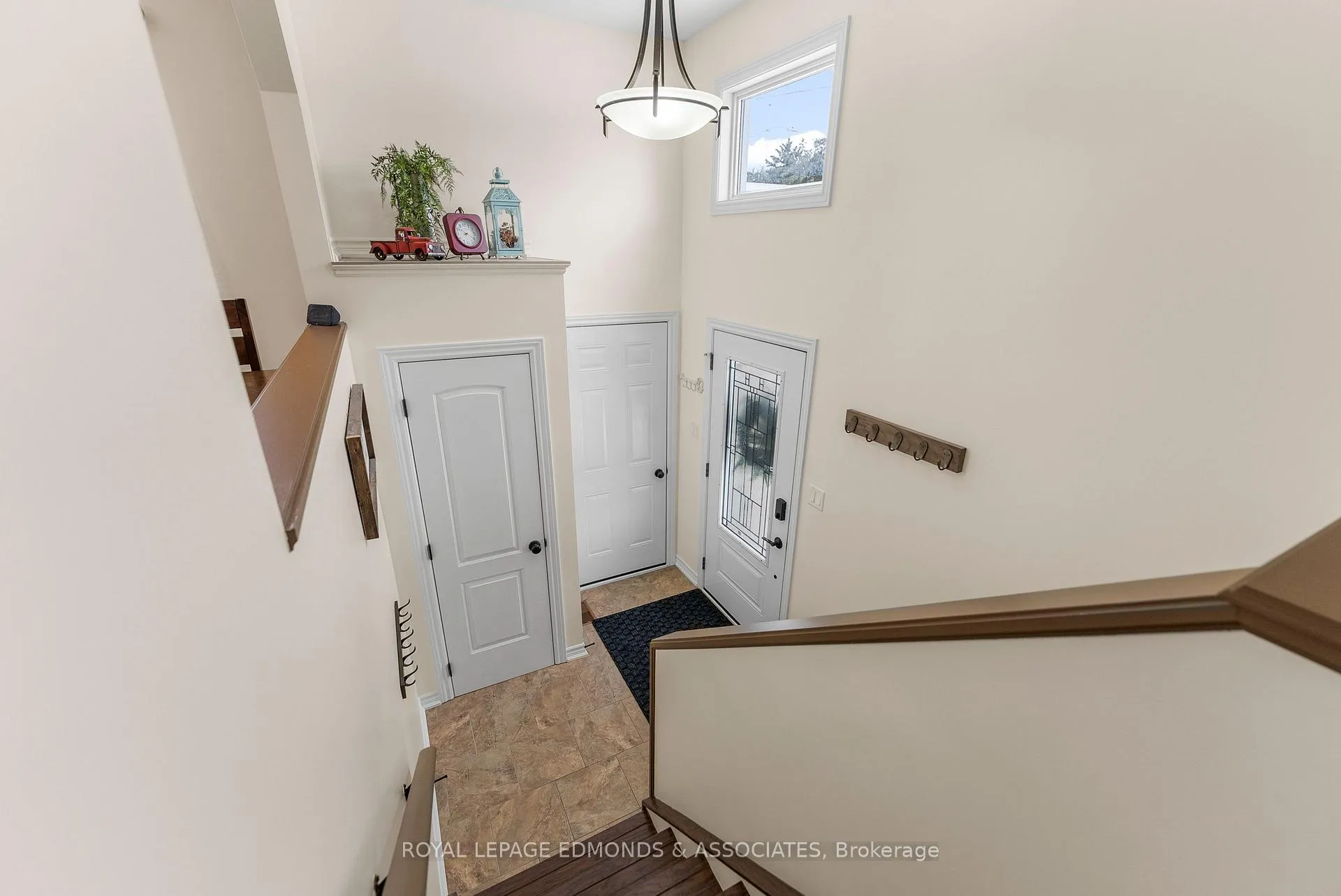 Photo 6 of 12 Wilbert Street, Petawawa — HOMEH