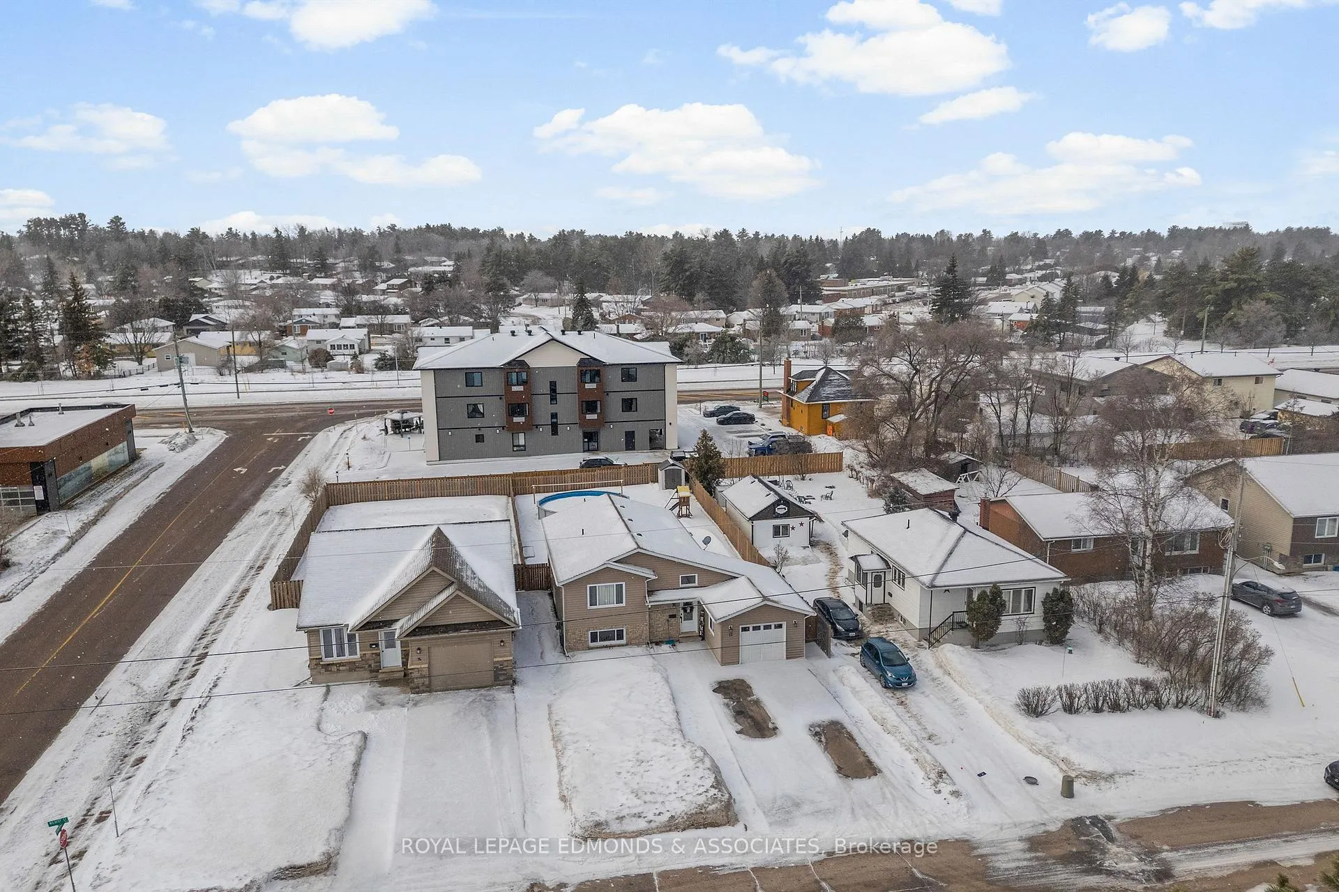 Photo 30 of 12 Wilbert Street, Petawawa — HOMEH
