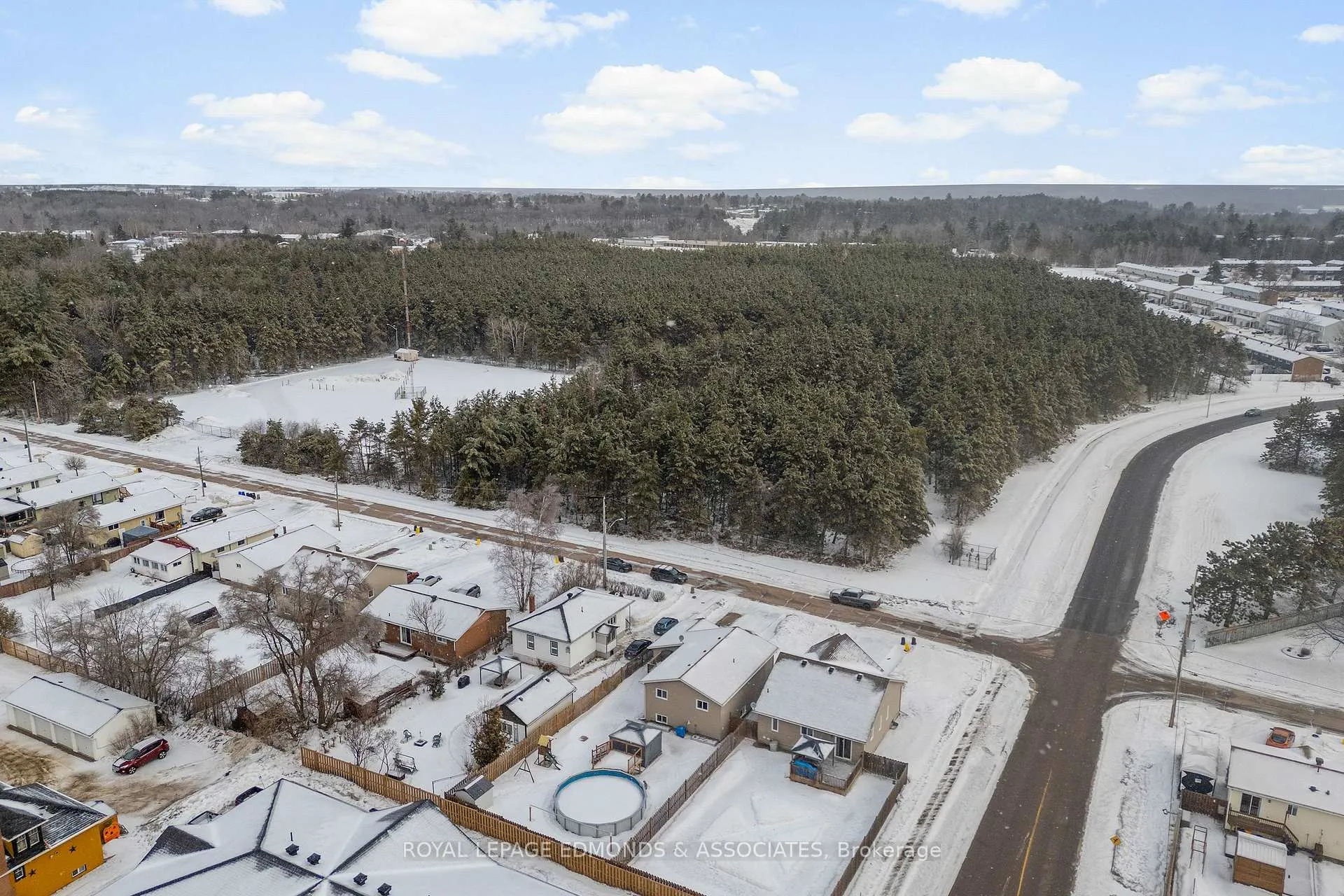 Photo 31 of 12 Wilbert Street, Petawawa — HOMEH