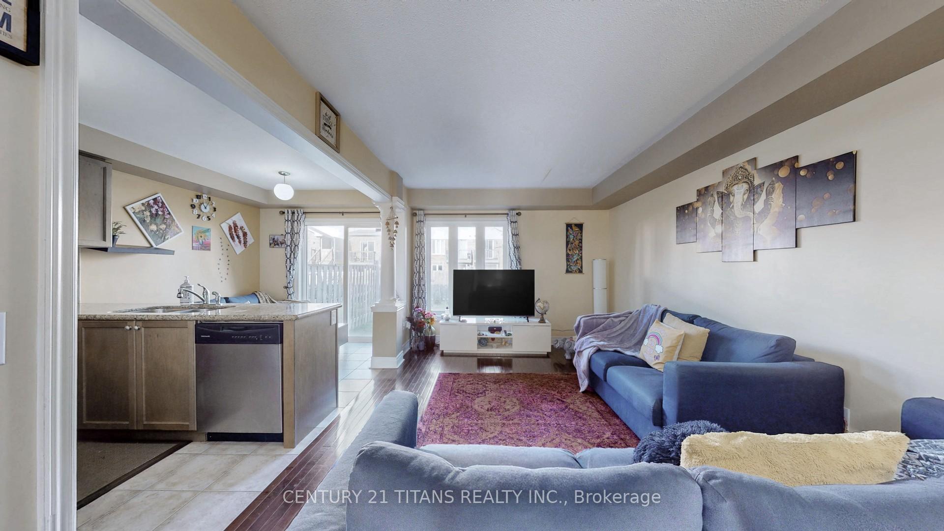 Photo 3 of 44 Dewell Crescent, Clarington, Courtice — HOMEH