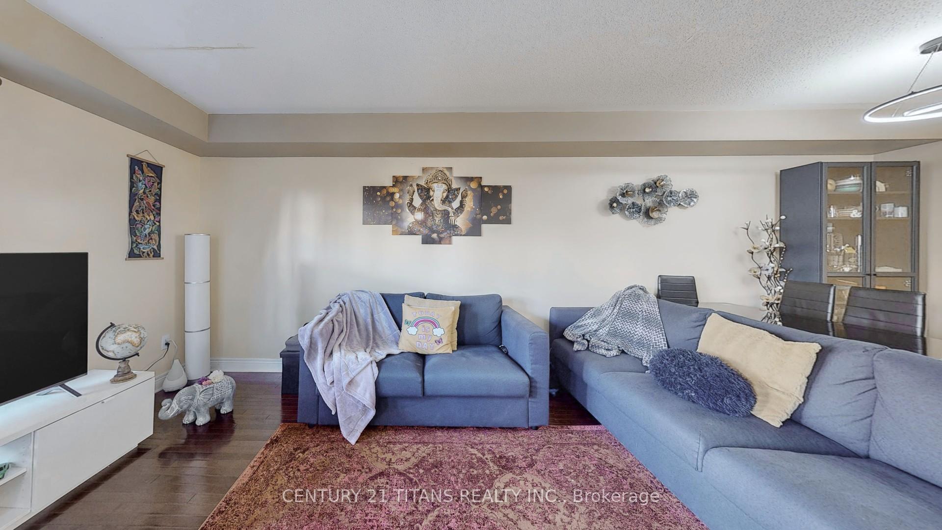 Photo 6 of 44 Dewell Crescent, Clarington, Courtice — HOMEH