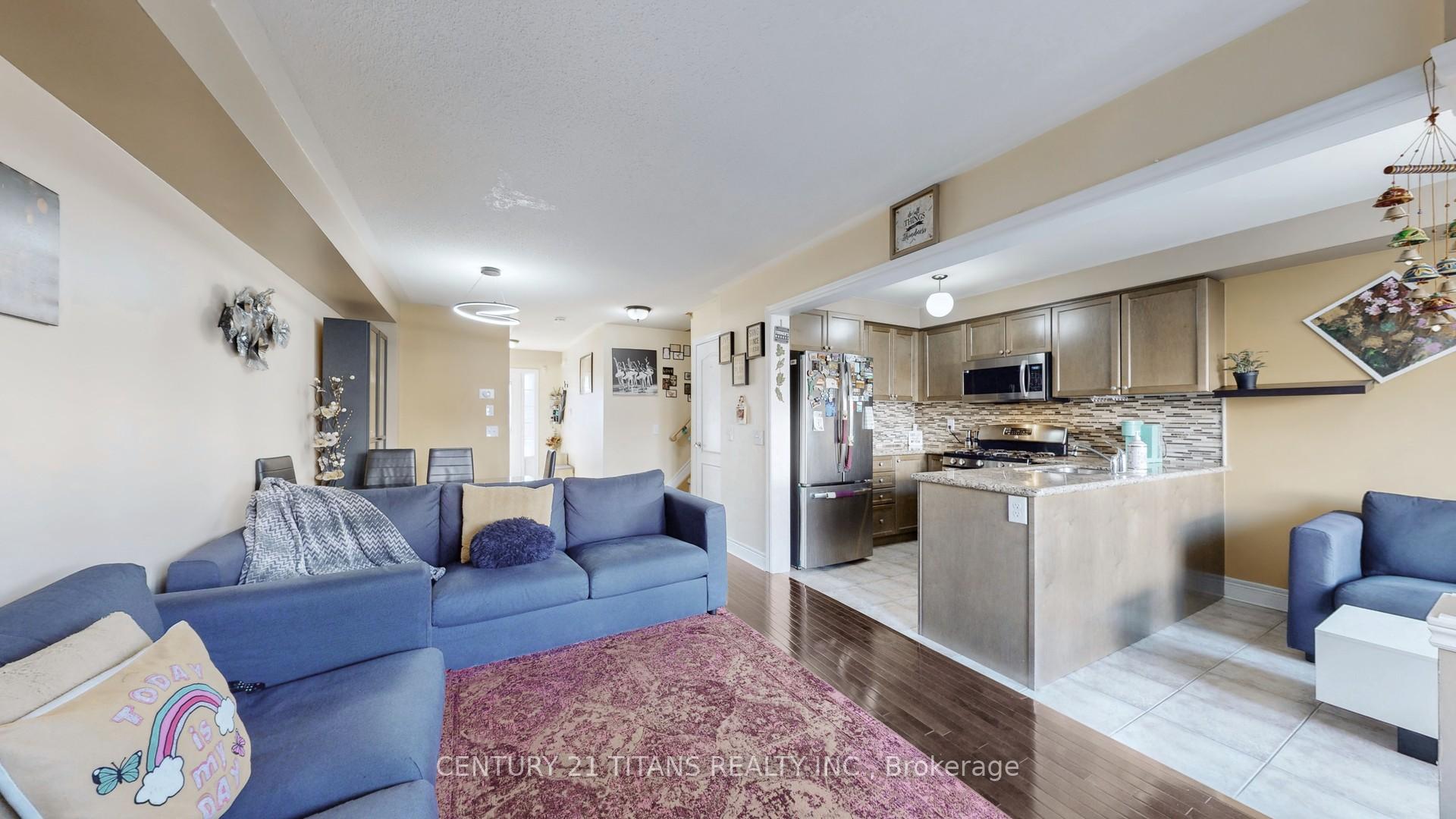 Photo 7 of 44 Dewell Crescent, Clarington, Courtice — HOMEH