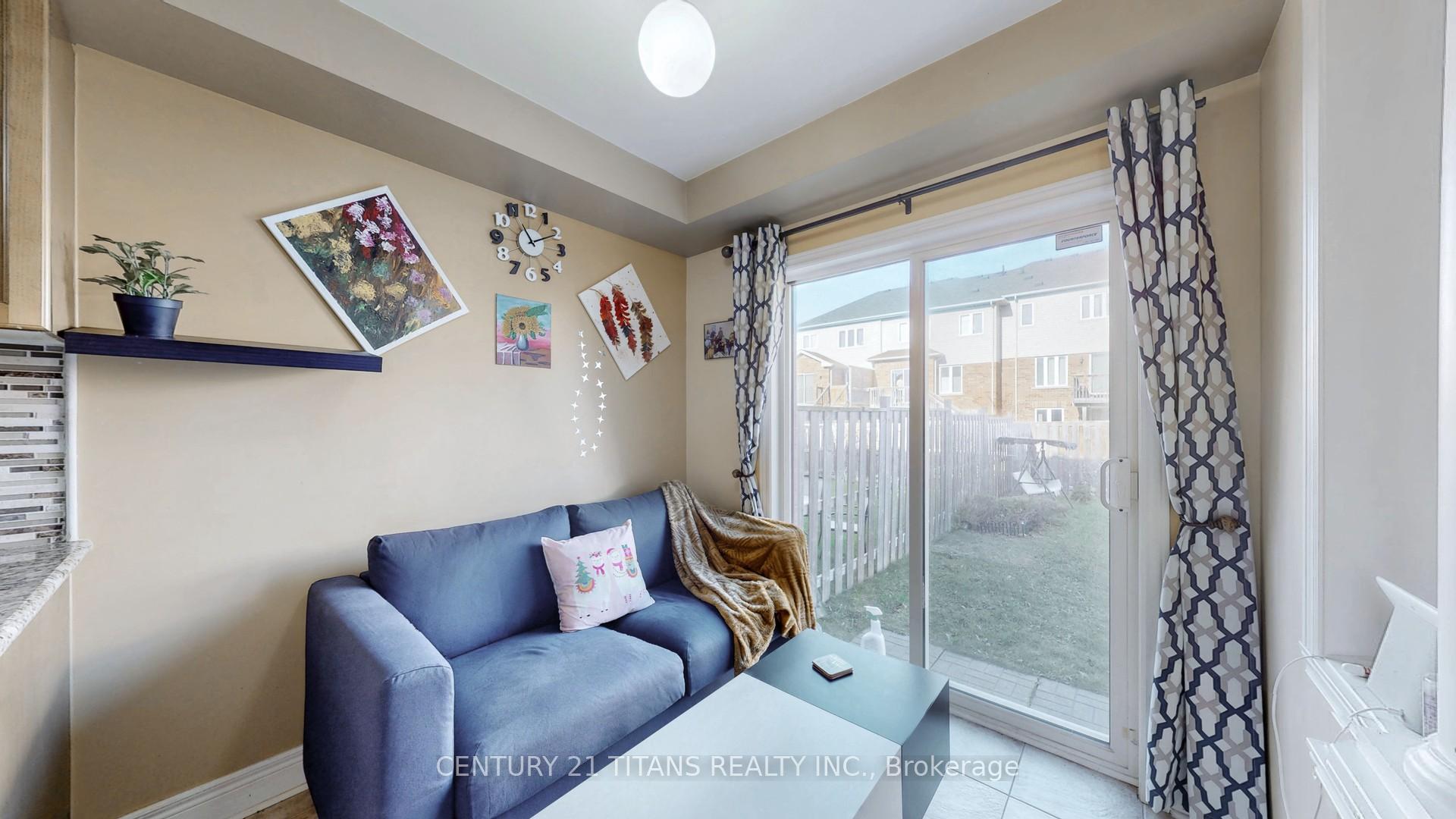 Photo 8 of 44 Dewell Crescent, Clarington, Courtice — HOMEH