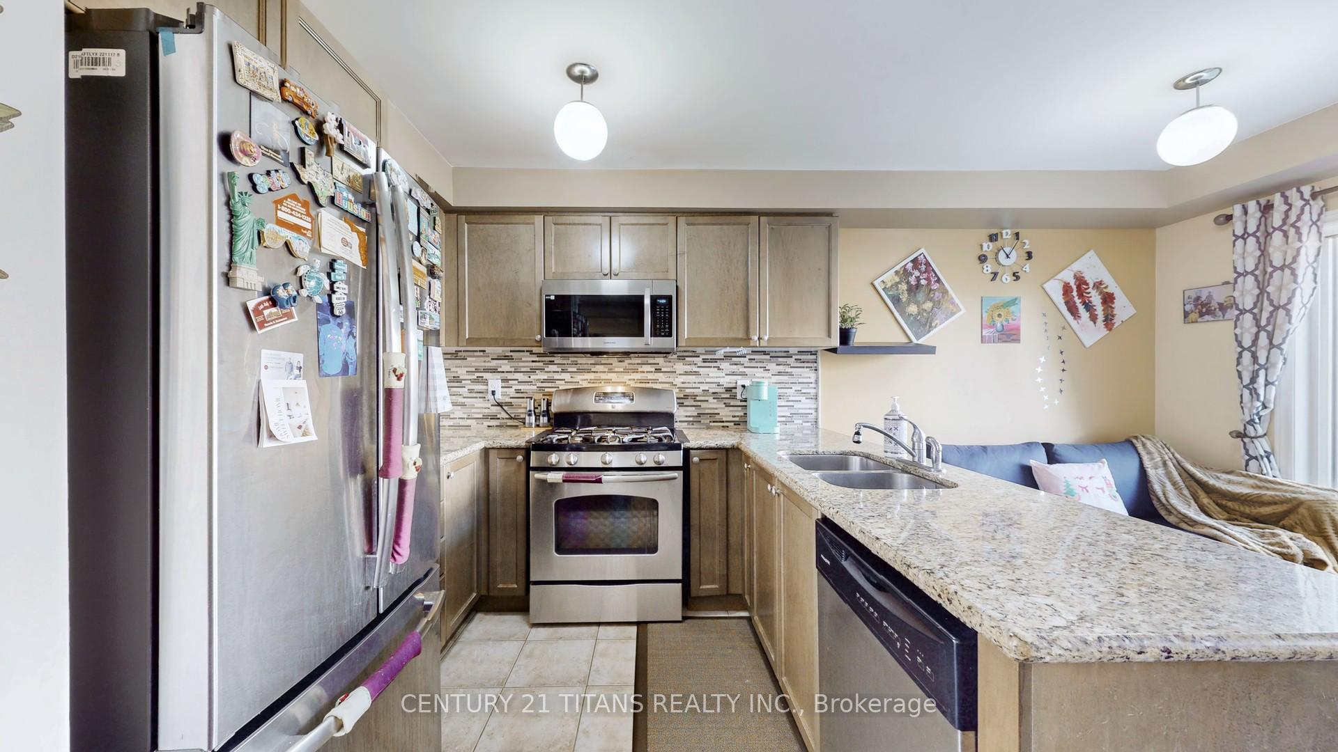 Photo 14 of 44 Dewell Crescent, Clarington, Courtice — HOMEH