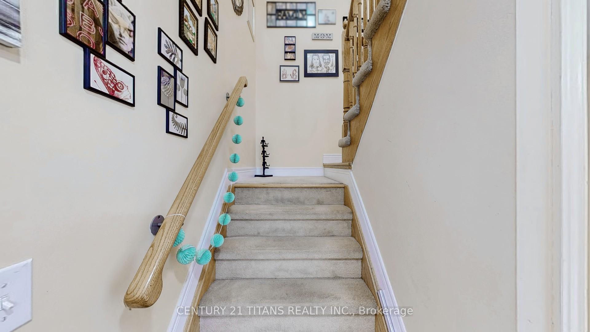 Photo 18 of 44 Dewell Crescent, Clarington, Courtice — HOMEH