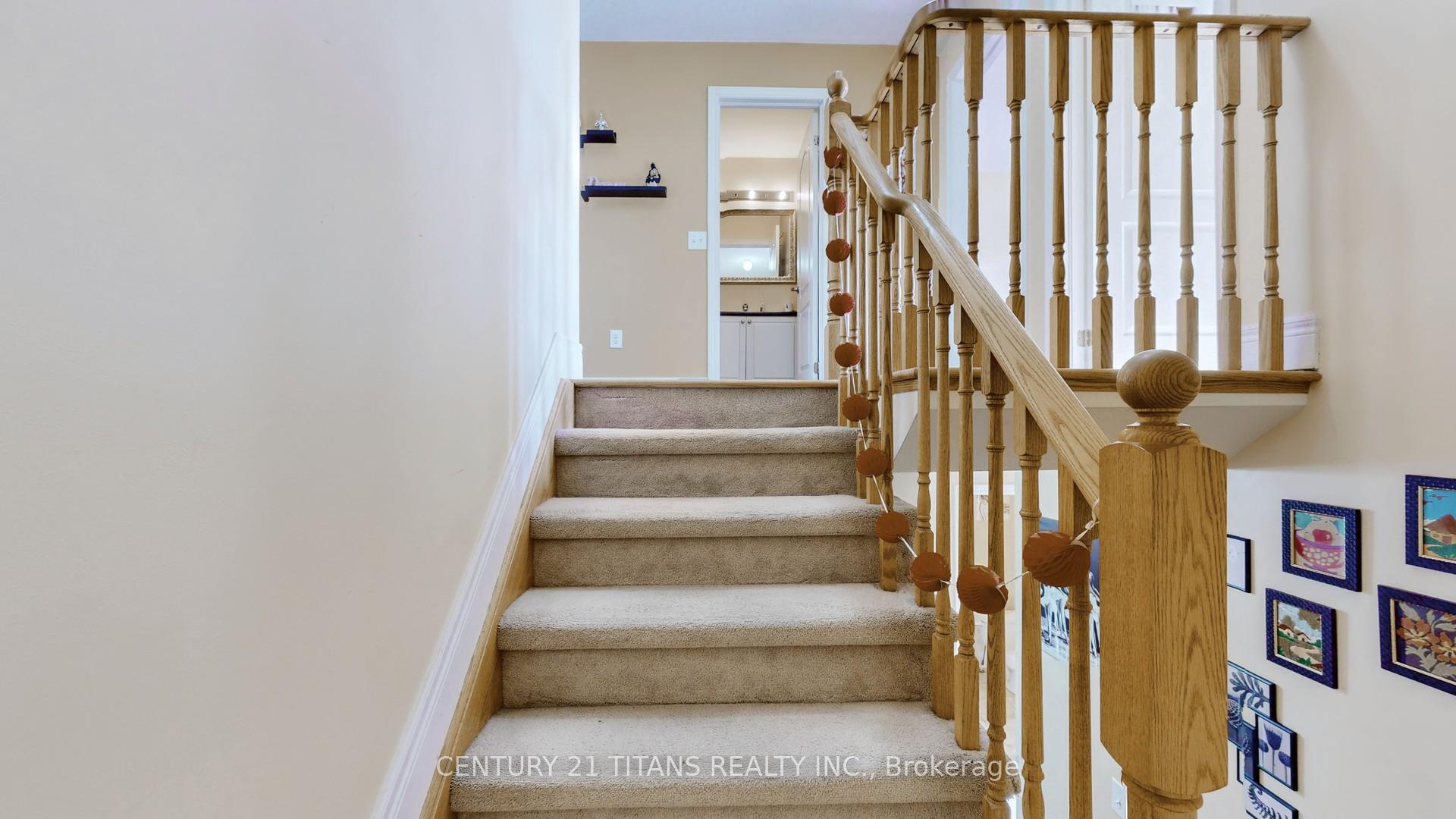 Photo 19 of 44 Dewell Crescent, Clarington, Courtice — HOMEH