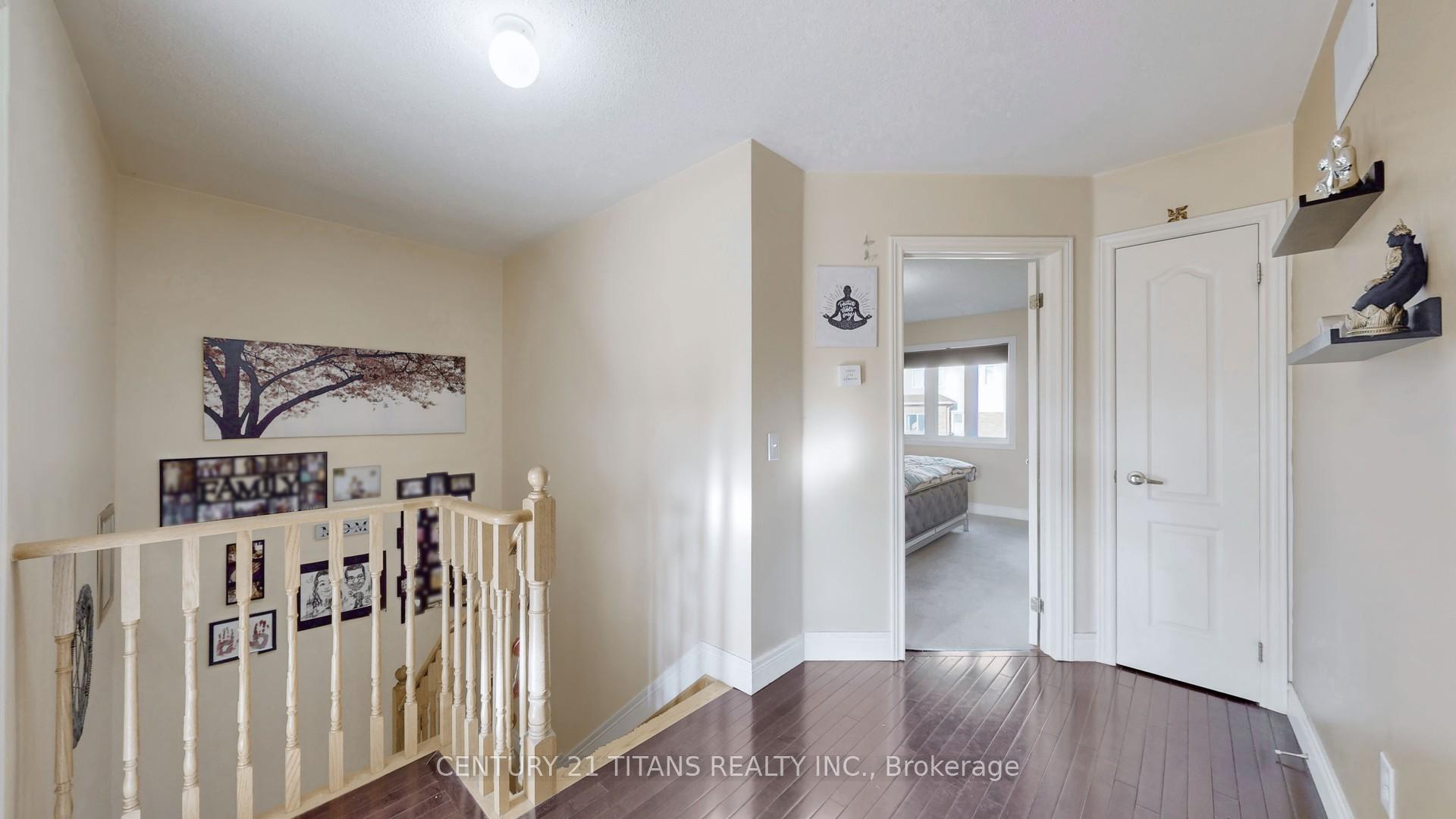 Photo 20 of 44 Dewell Crescent, Clarington, Courtice — HOMEH