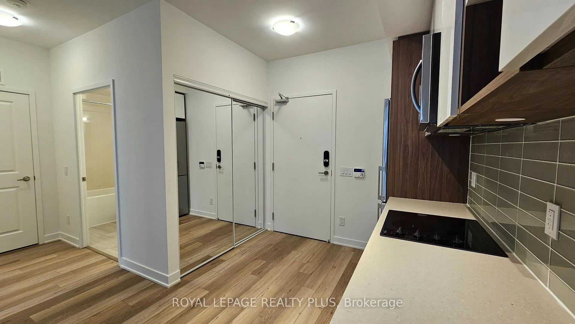 Photo 7 of Unit 638, 543 Richmond Street W, Toronto, Waterfront Communities — HOMEH