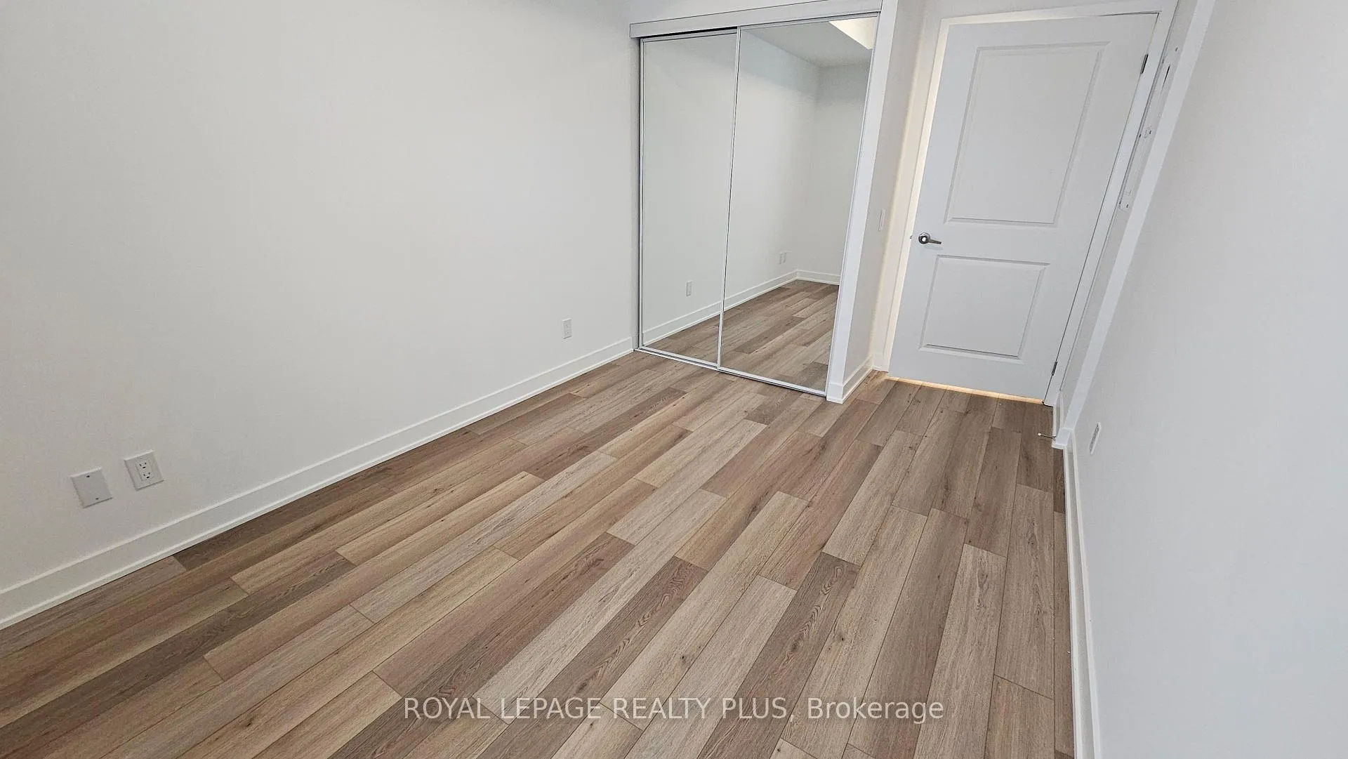 Photo 8 of Unit 638, 543 Richmond Street W, Toronto, Waterfront Communities — HOMEH
