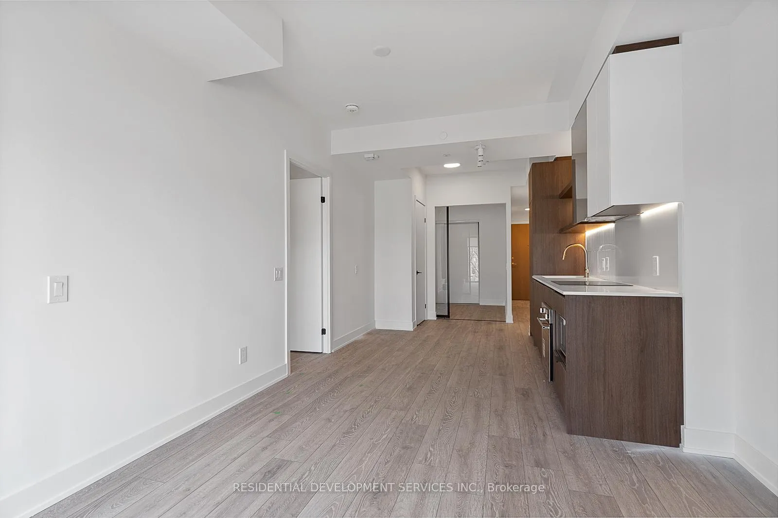 Photo 6 of Unit 309, 1285 Queen Street E, Toronto, Greenwood-Coxwell — HOMEH